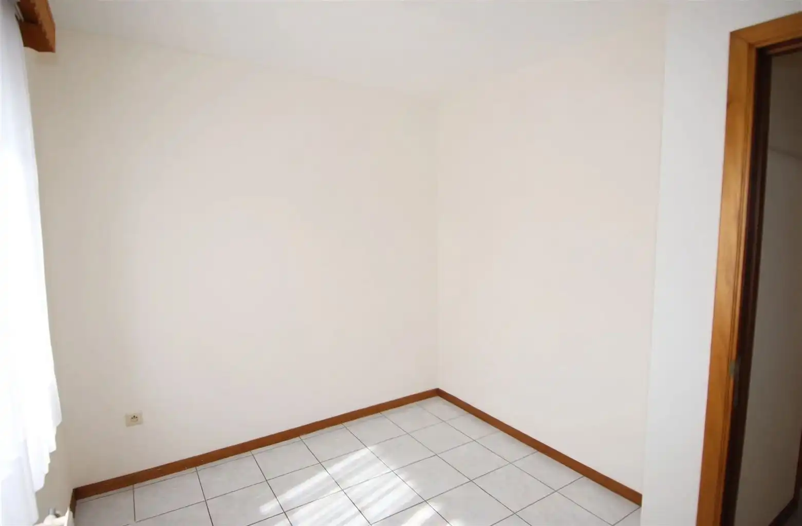 Gelijkvloers appartement met 2 slaapkamers en garagebox. foto 11