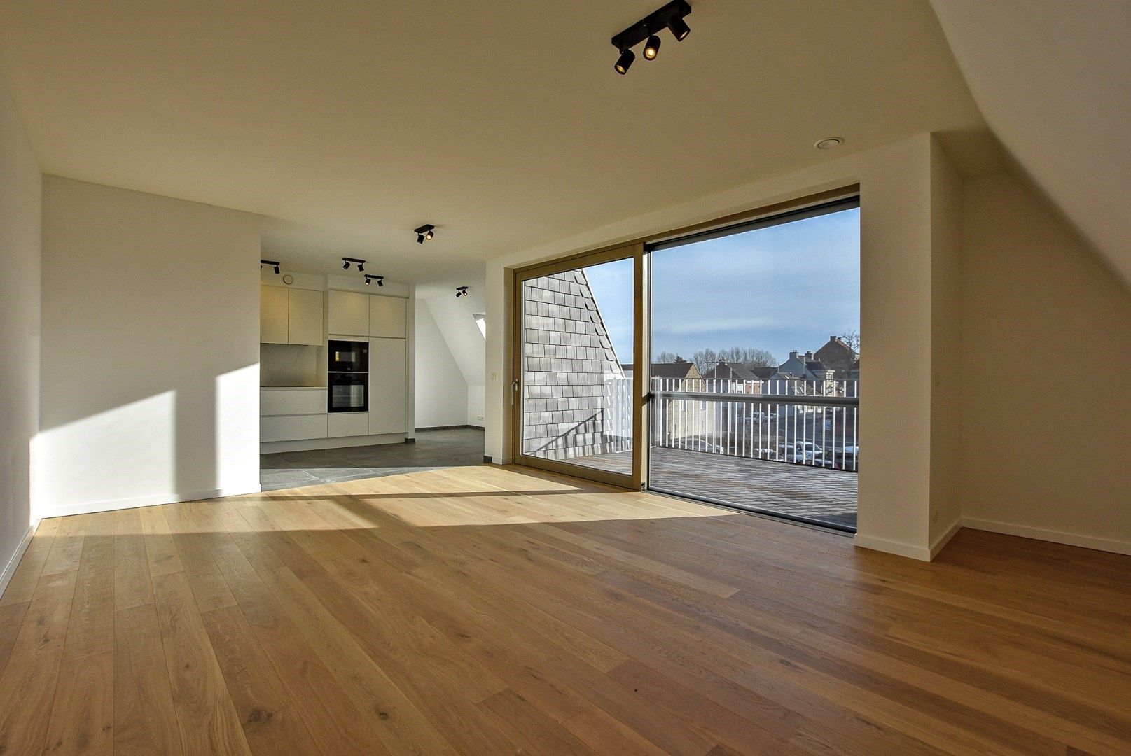 Recent appartement (100 m²) met 2 slaapkamers te Oostduinkerke foto 2