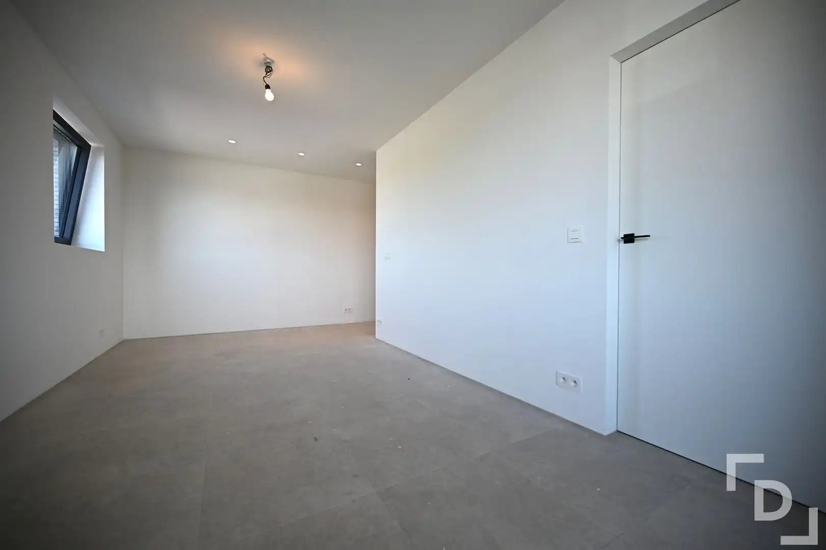 Nieuwbouw bel-etage met 4 slaapkamers en ruime tuin foto 6