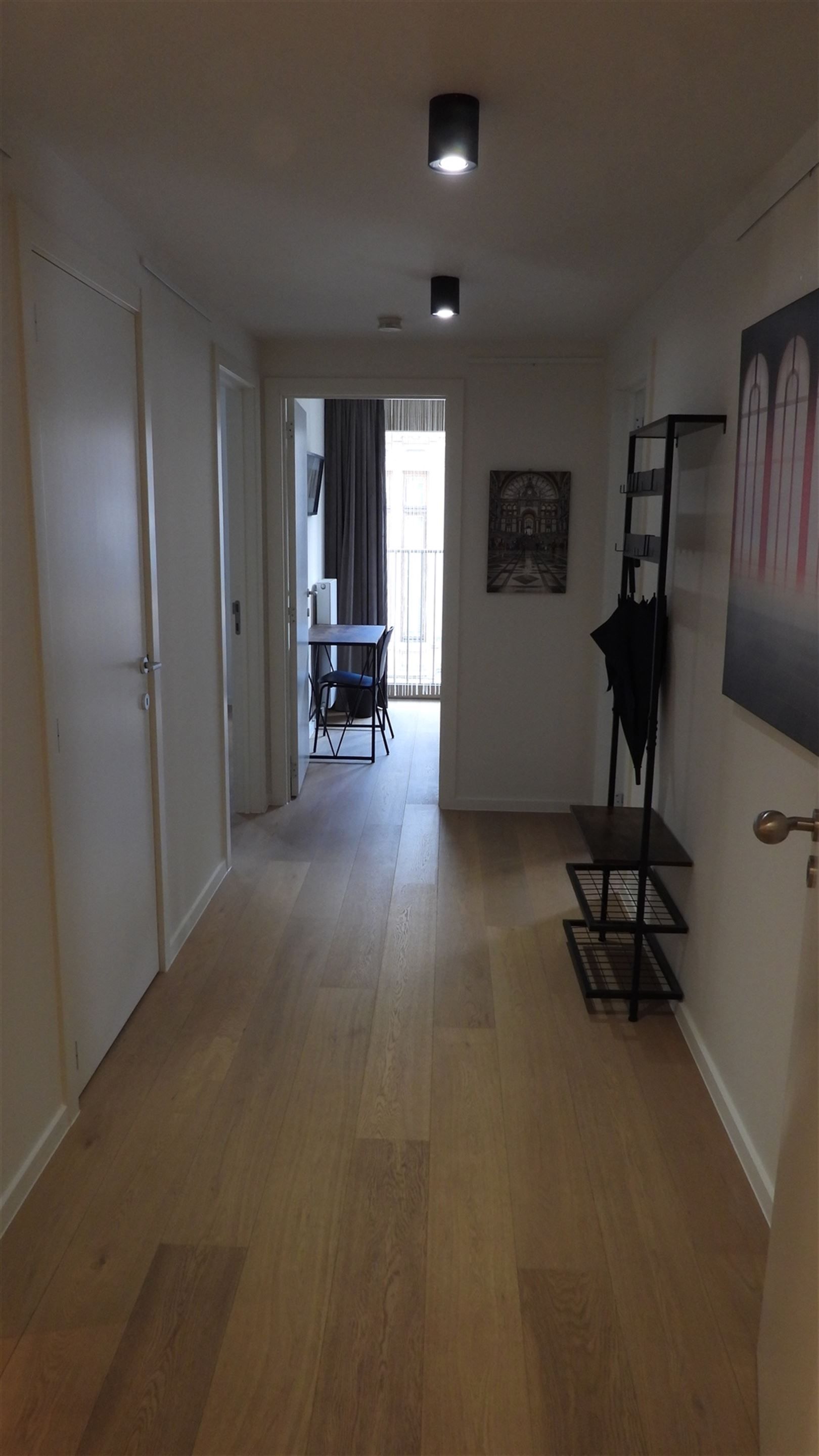 Luxe gemeubeld 2slaapkamerappatement met terras & parking! foto 21