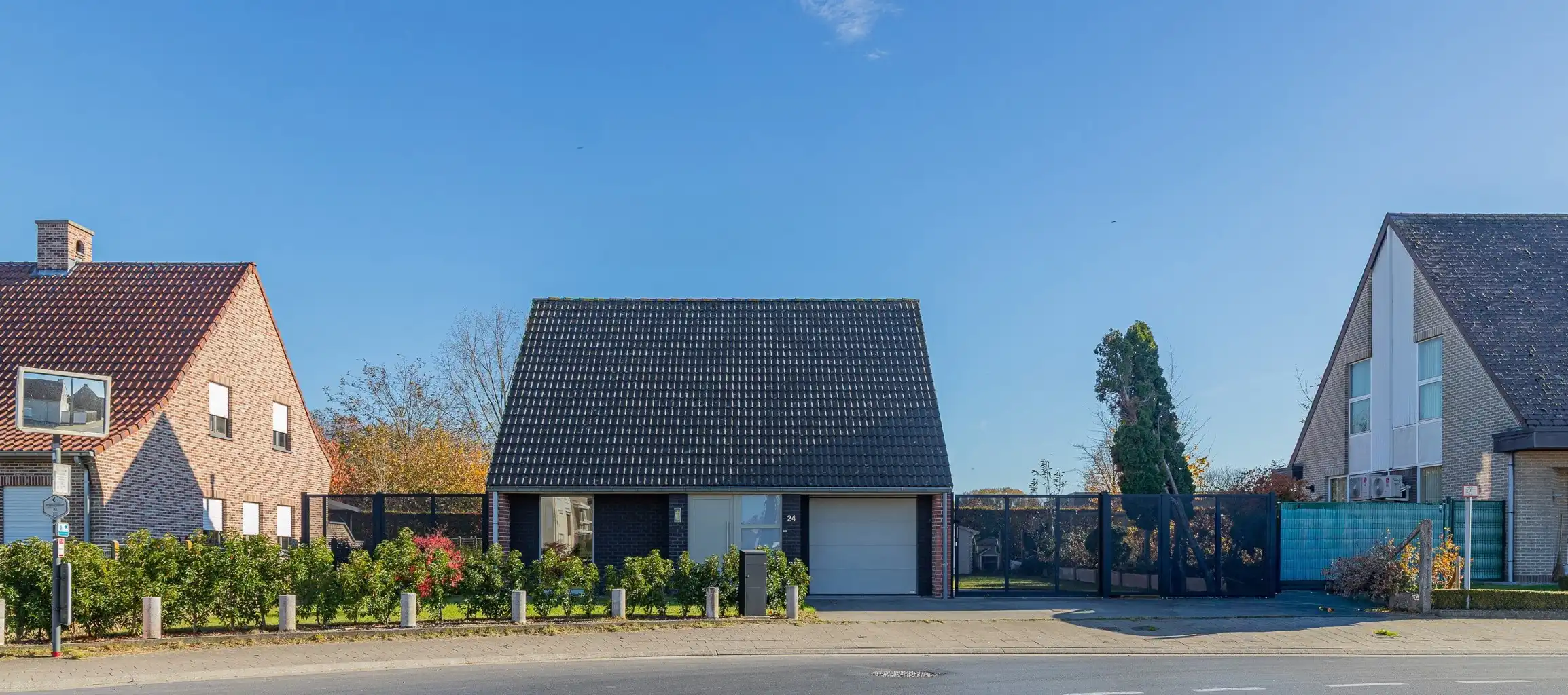 Hoofdfoto van de publicatie: Charmante villa met 3 slpk, garage en zuidwest gelegen tuin
