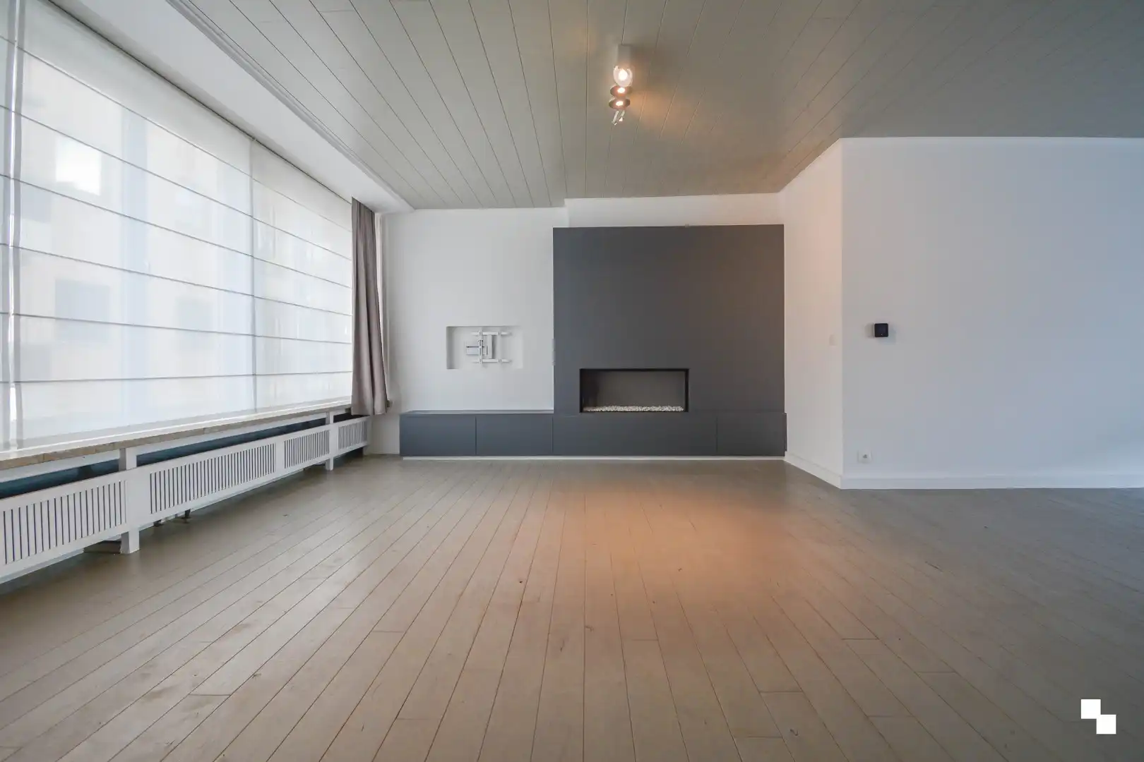 Ruime bel-etagewoning in hartje Izegem foto 7