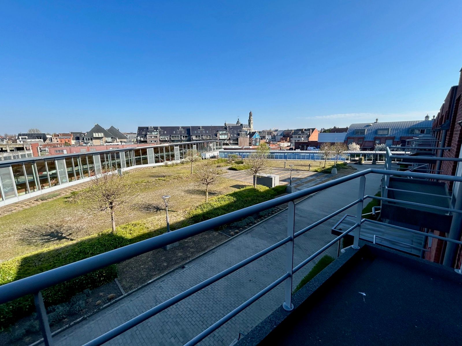 Prachtig appartement met terras, garage en autostaanplaatsen foto 26