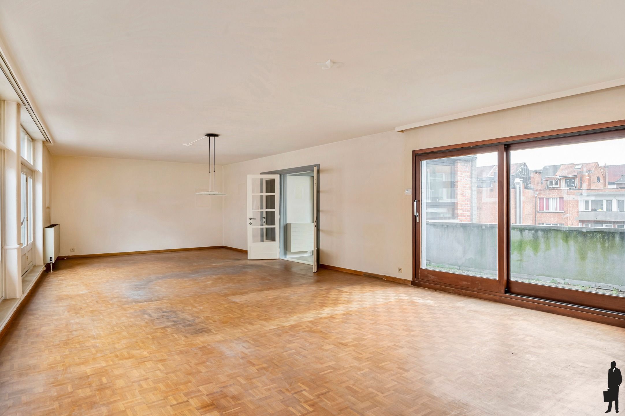 Ruim te renoveren appartement (152 m²) met uitzonderlijk potentieel foto 4