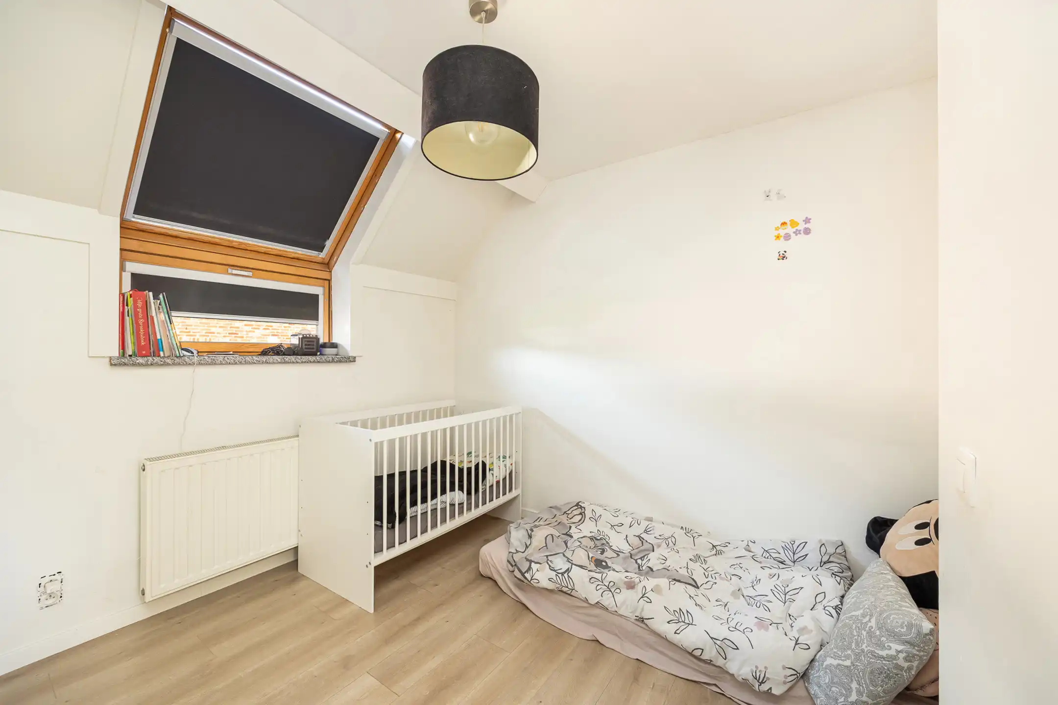 Instapklare woning met 4 slpk en ruim bijgebouw te Mol foto 19
