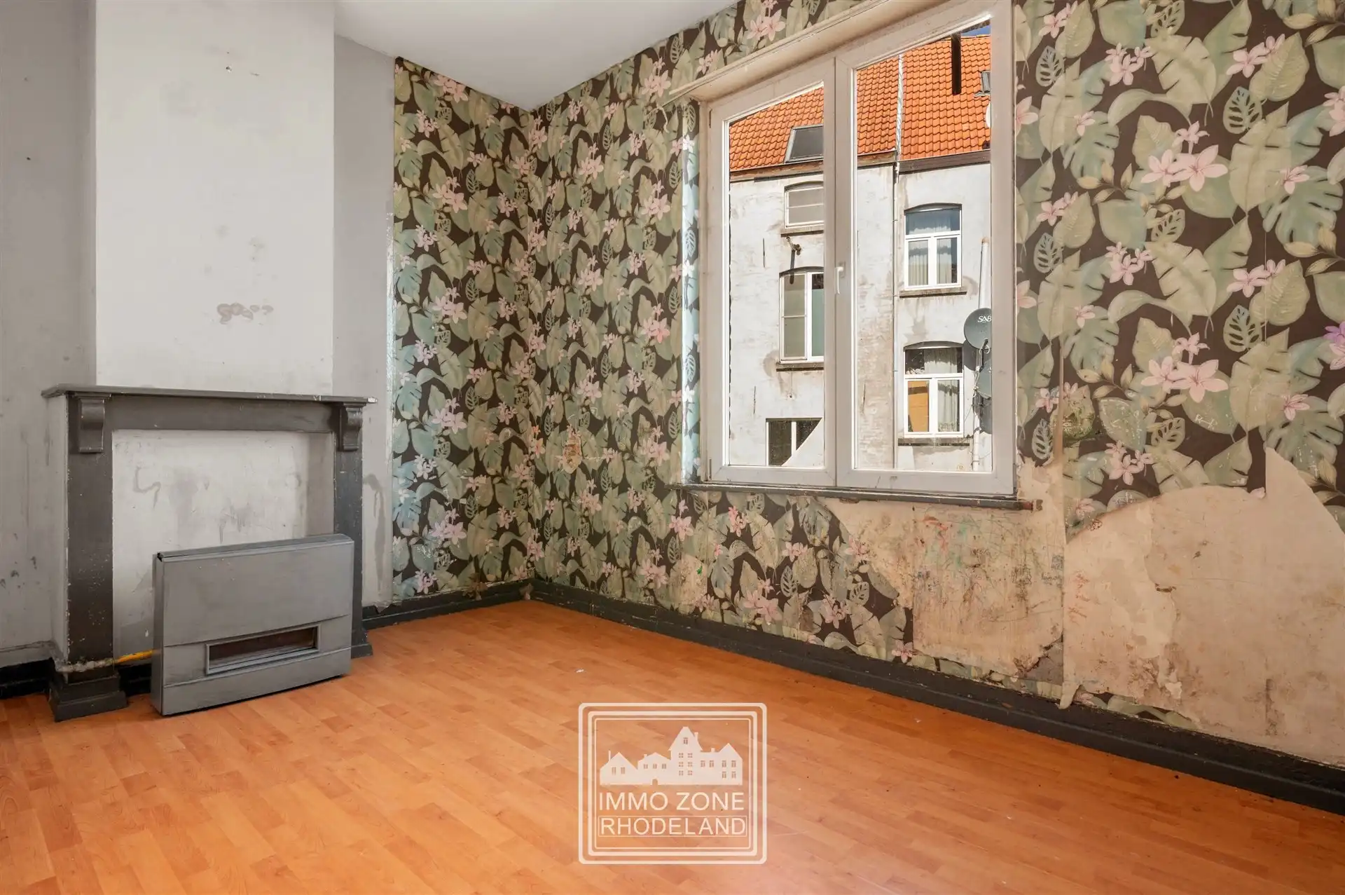 Gunstig gelegen te renoveren woning met veel potentieel foto 17