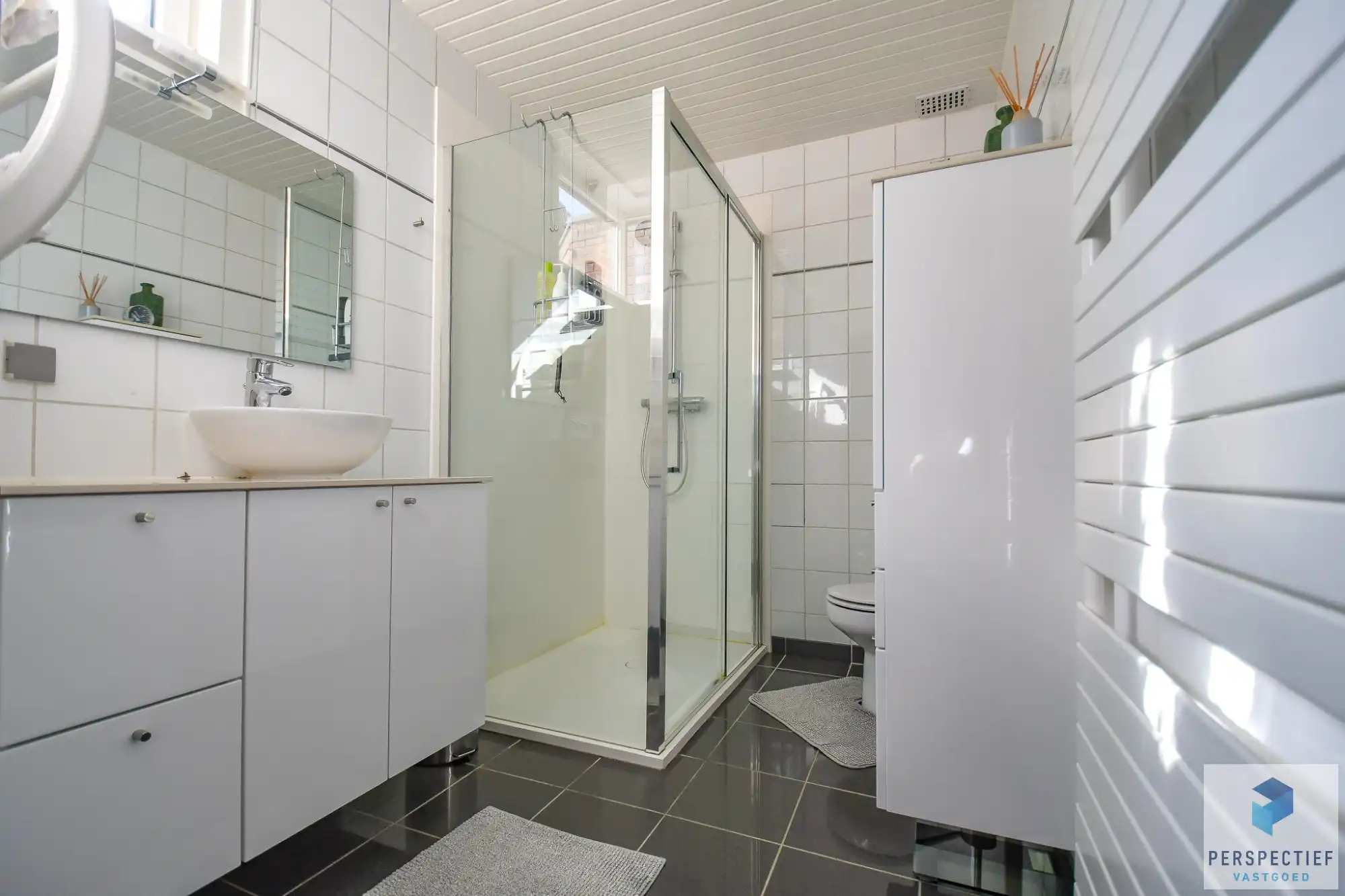 Ruime goed onderhouden woning met 3 slpk en tuin foto 15