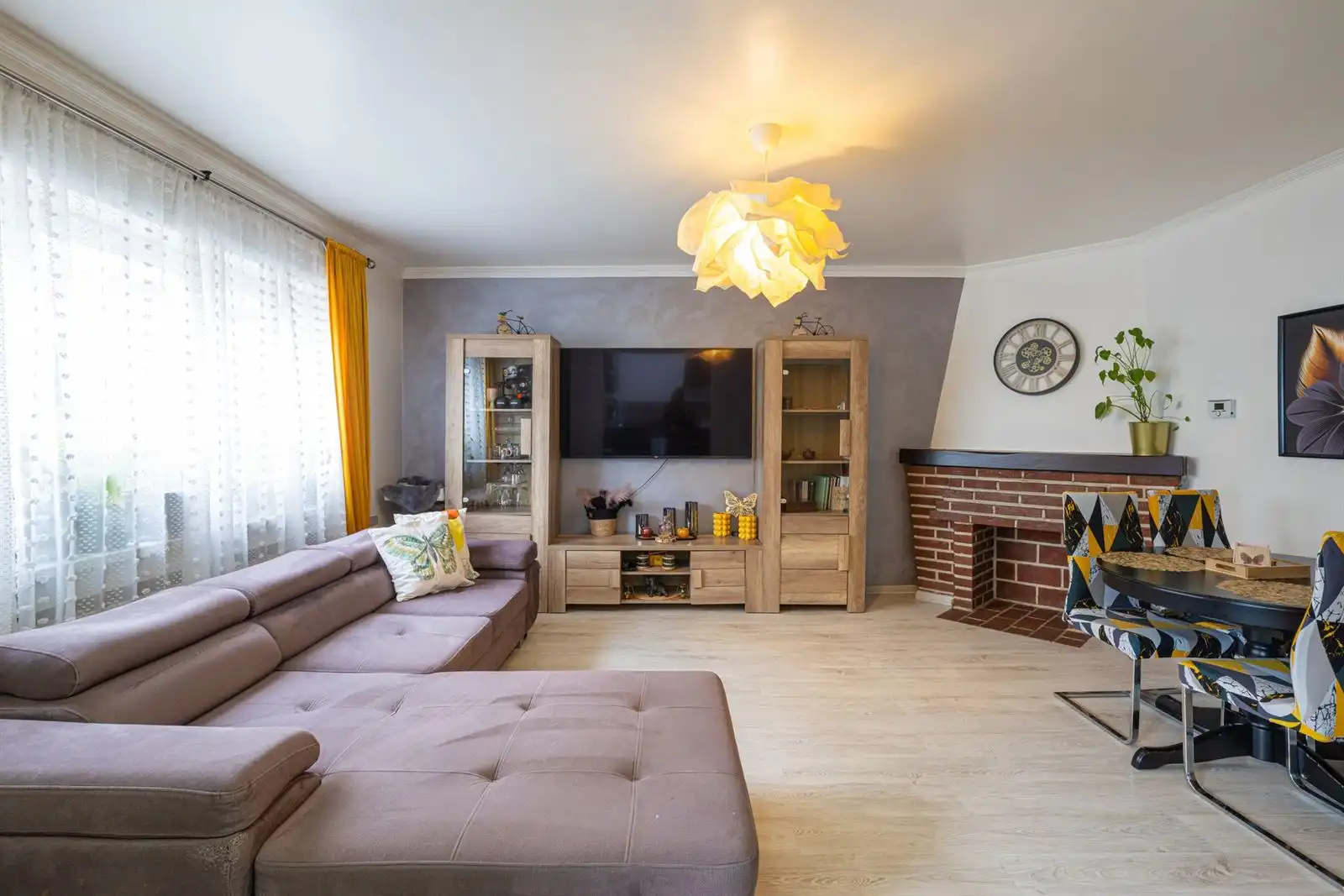 Appartement foto {{pictureIndex}}