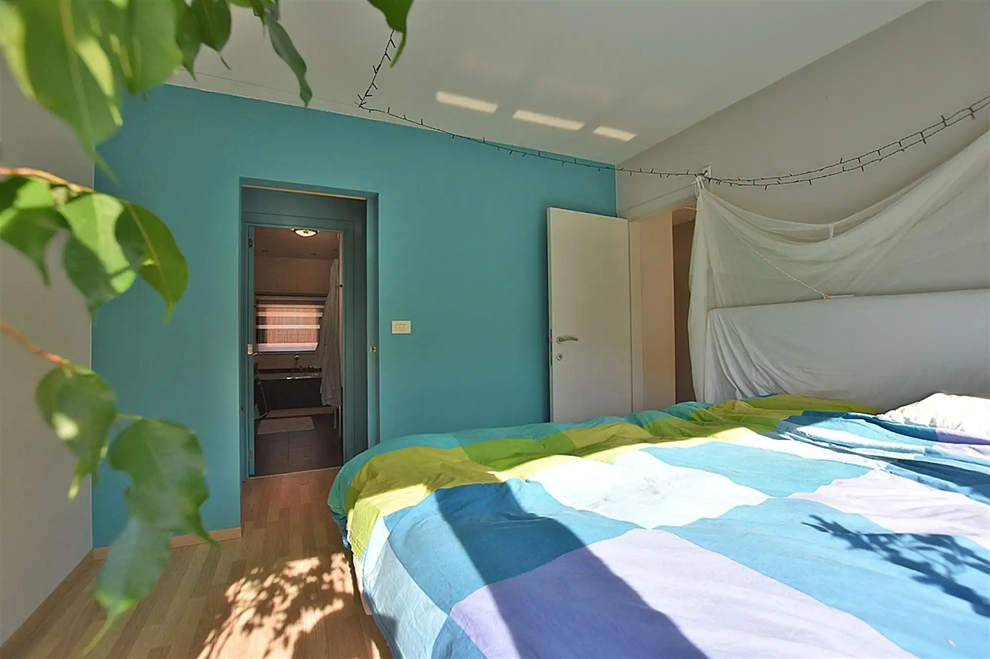 DORPSWONING met 2 slpks, garage/berging & tuin met terras foto 10