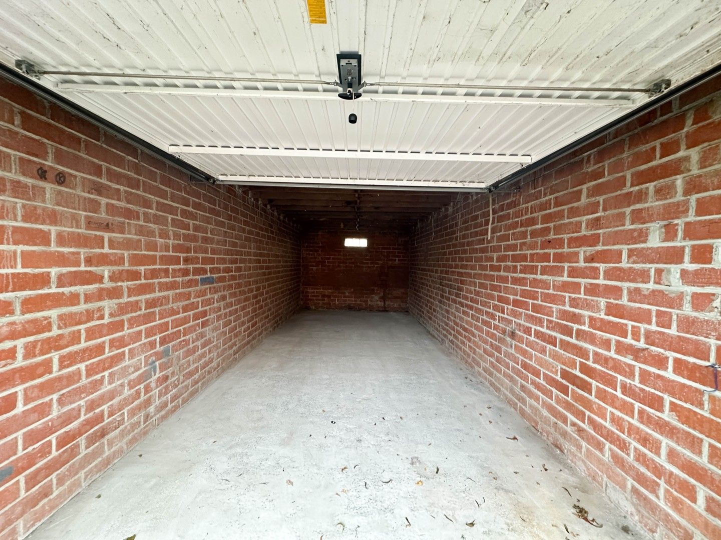Instapklare HOB met twee slaapkamers & garage te Aalbeke! foto 15