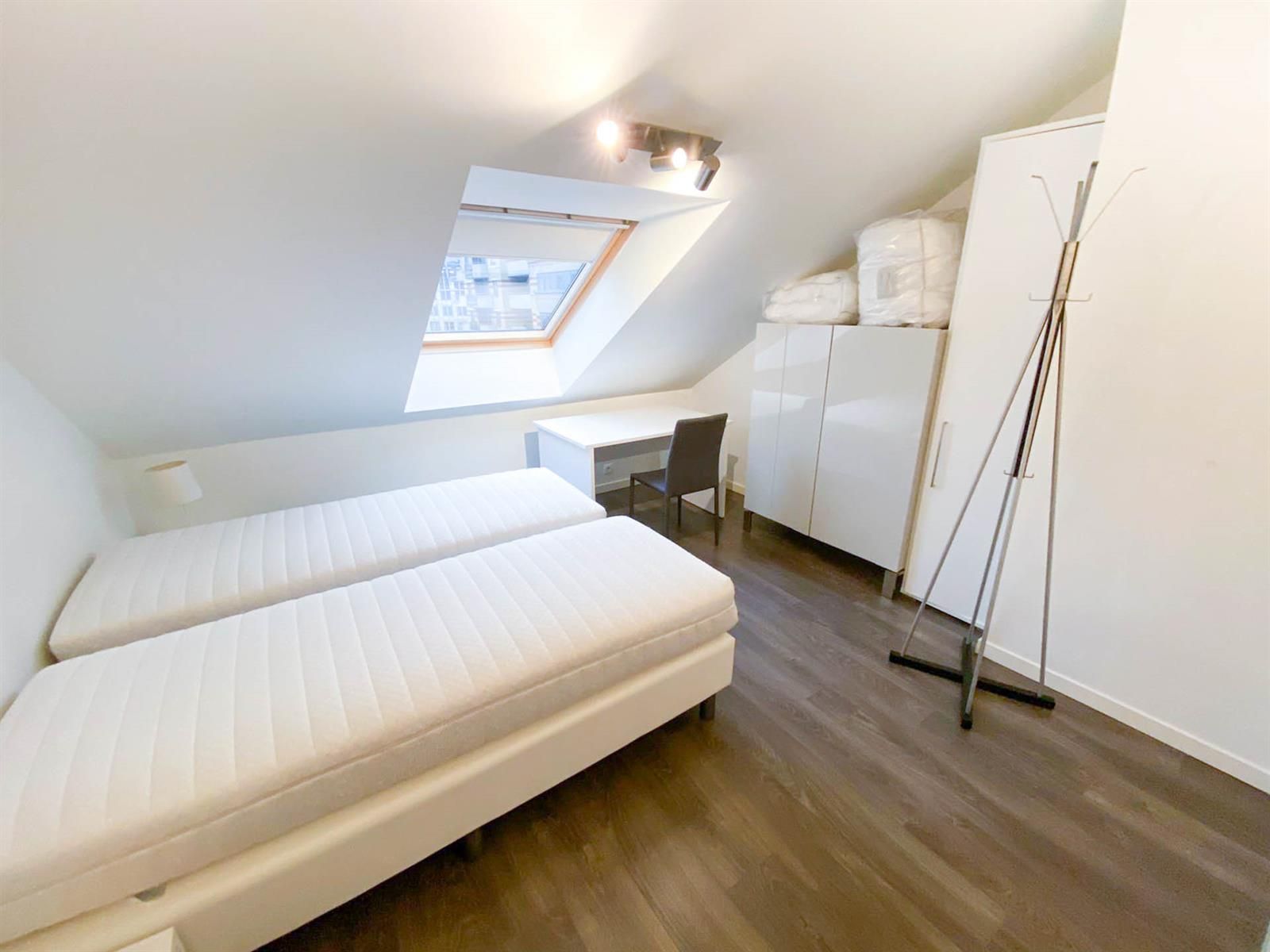 LICHTRIJK - Duplex met 3 slaapkamers (Europese wijk) foto 7