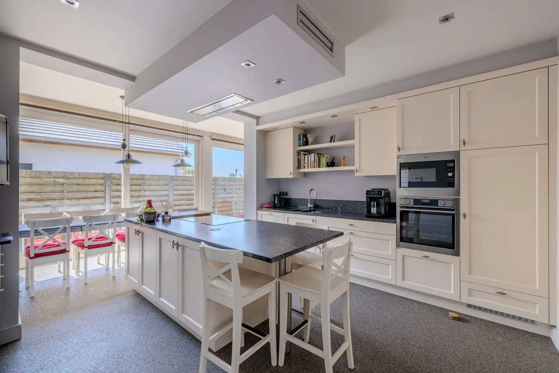Rustig gelegen, instapklare woning met 3/4 slpks op 901m2  foto 7