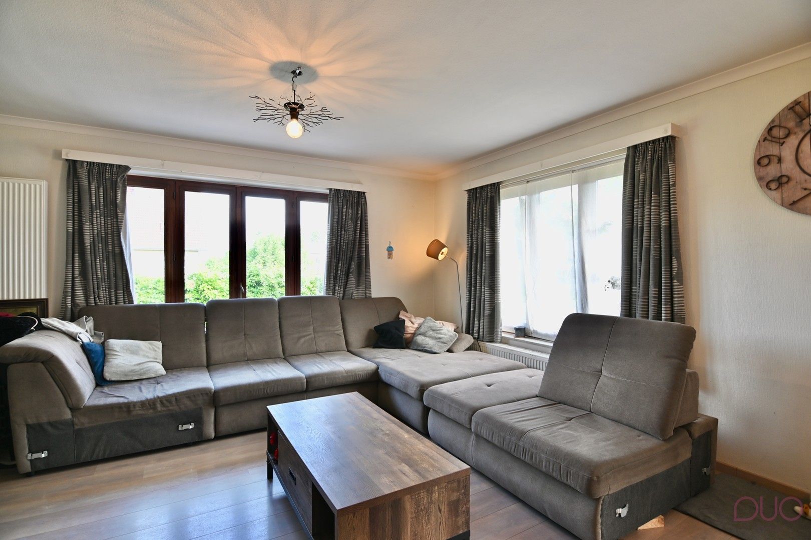 Gelijkvloerse instapklare woning met 3 slaapkamers en ruime kelder op een perceel van 14a 38ca foto 5