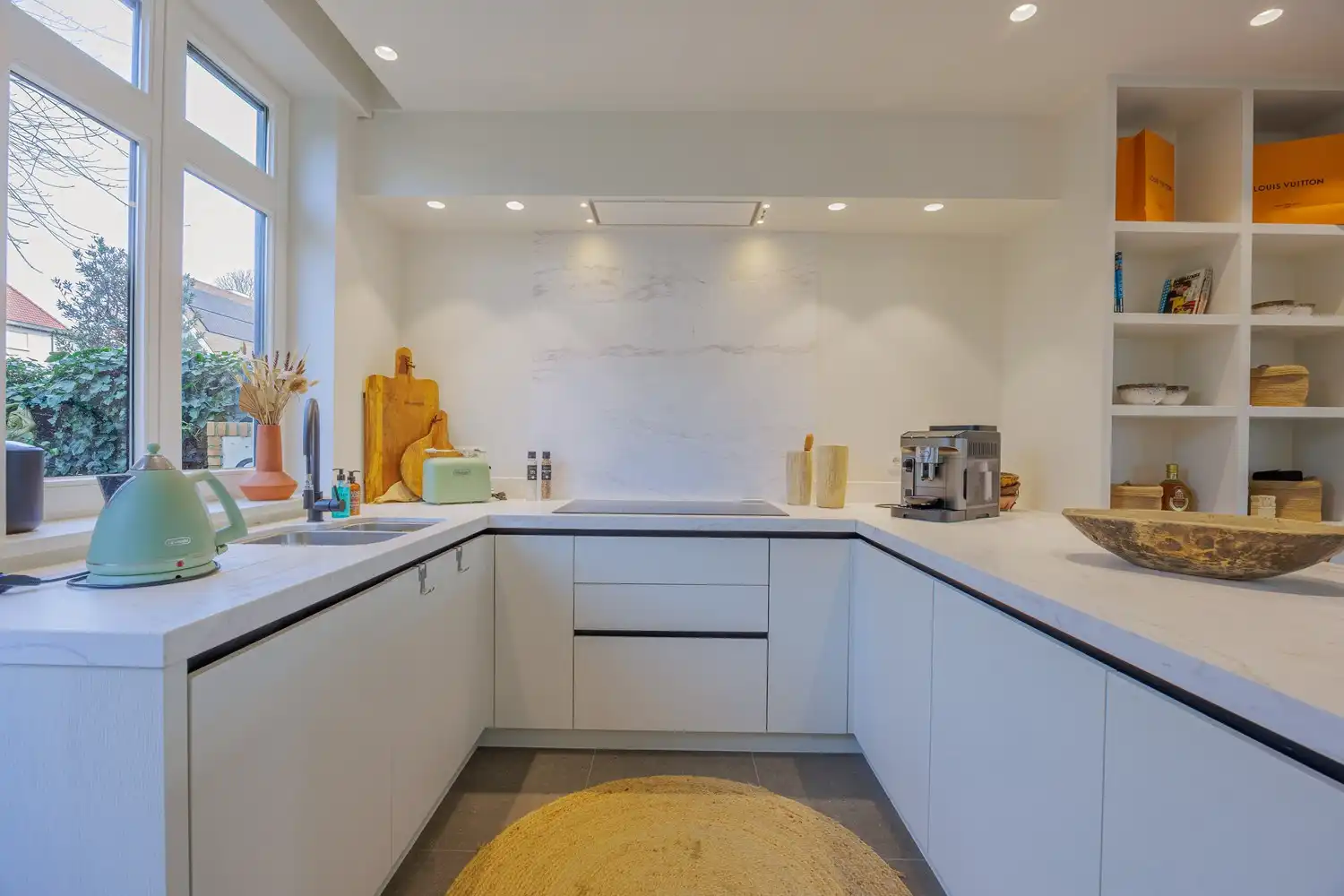 Exclusieve gerenoveerde koppelvilla vlak bij zee met 8 slaapkamers foto 7