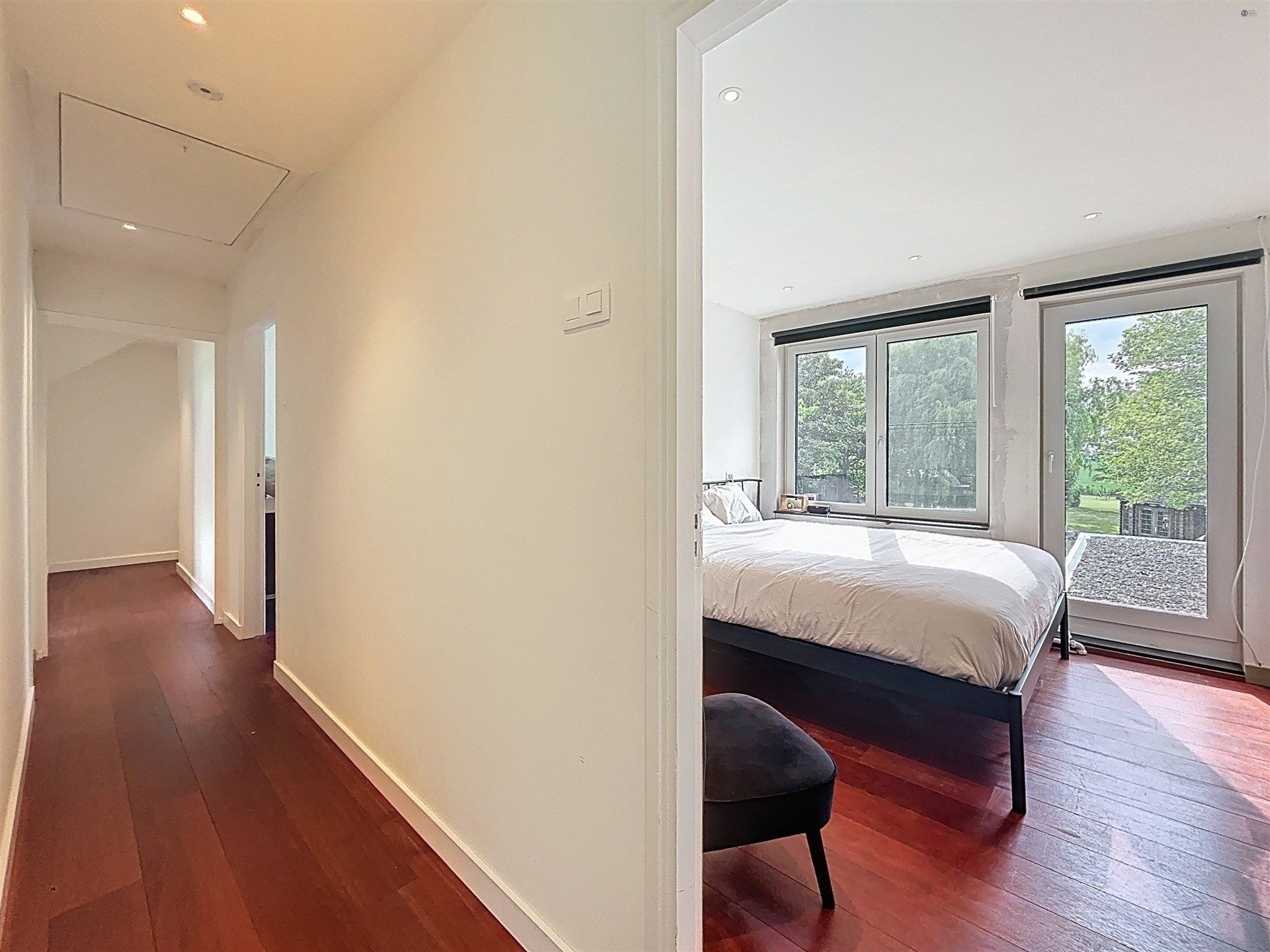 Prachtige villa met 5 slaapkamers, garage en verwarmd zwembad op perceel van 5864 m². foto 12