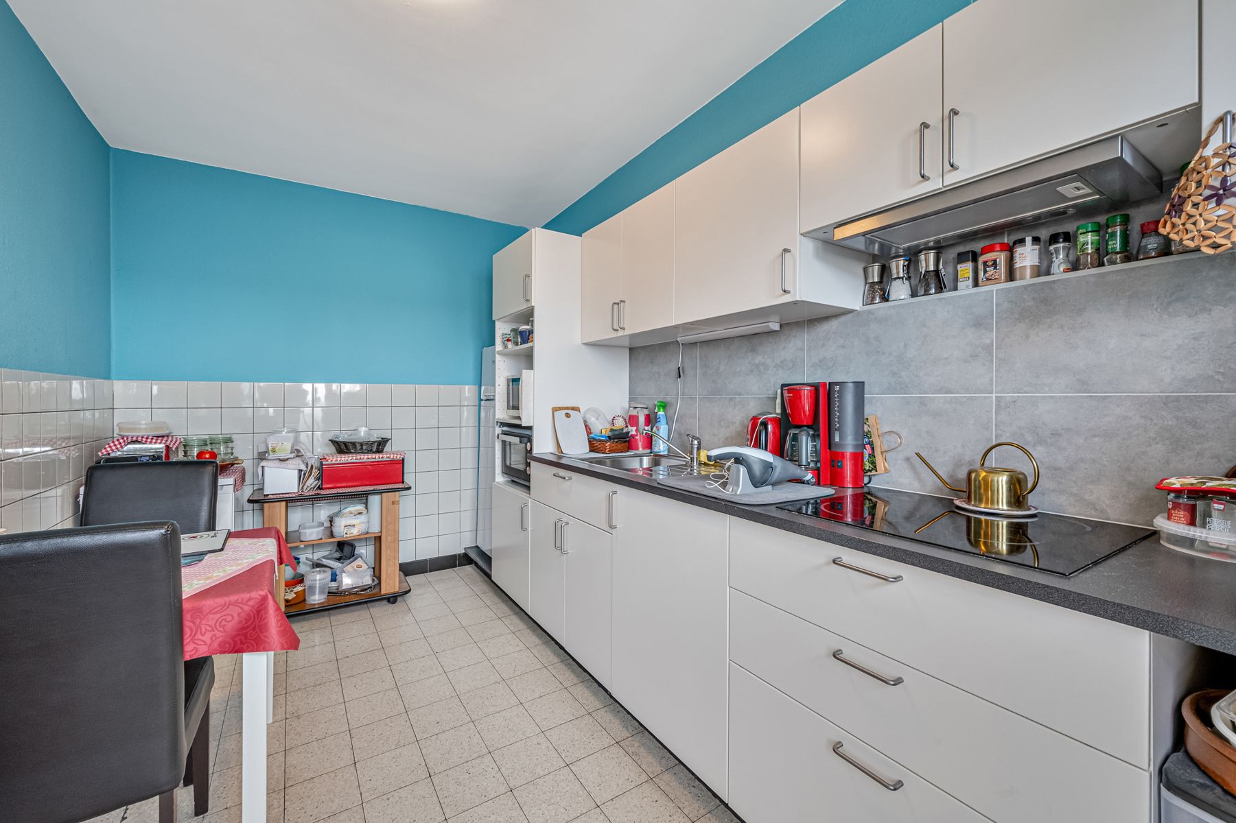 Opbrengsteigendom met 3 appartementen + handelsruimte foto 8