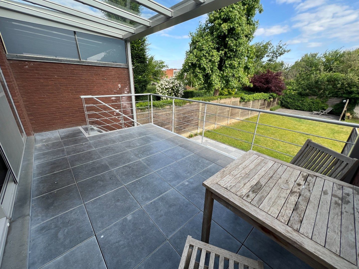 Moderne, zeer ruime woning met 4 slpks, garage en prachtige tuin op een topligging in Kessel-Lo foto 2
