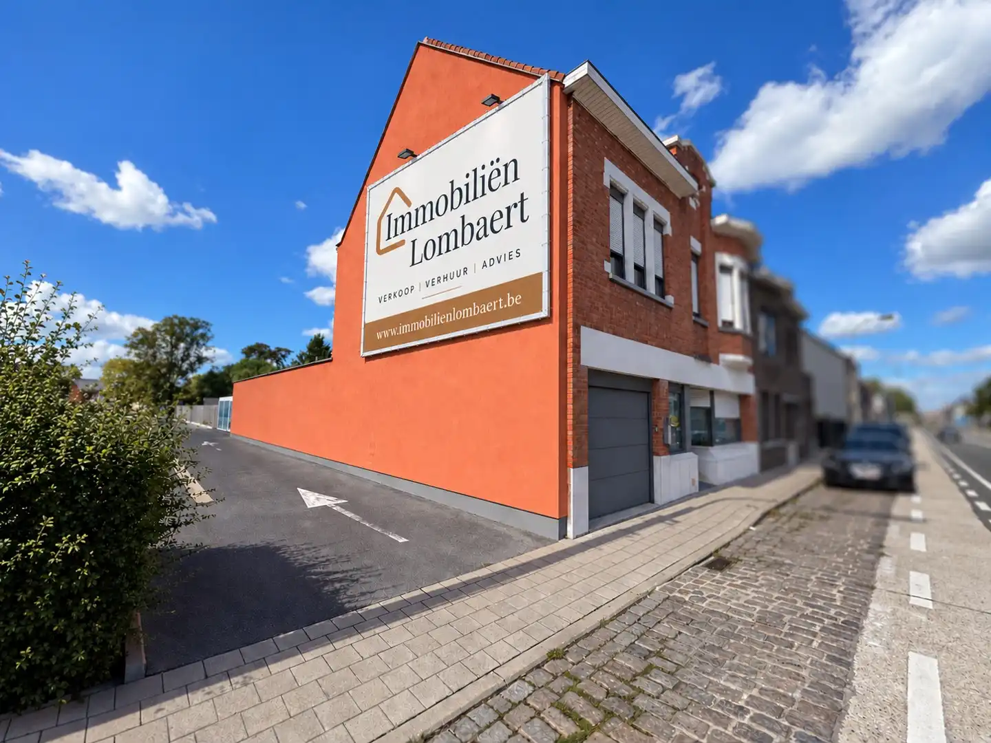 Charmante halfopen bebouwing te koop aan de Meensesteenweg in Roeselare - een kans om te personaliseren naar uw droomhuis! foto 2