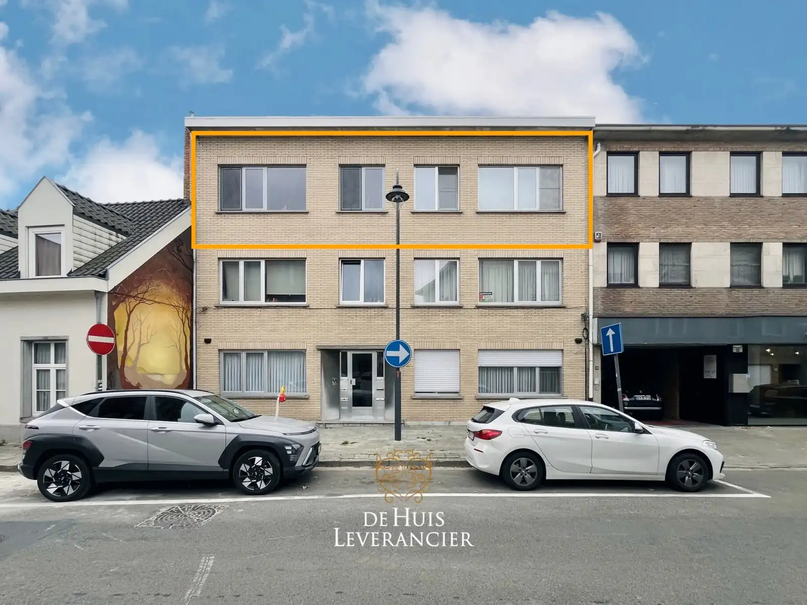 Trendy hi-tech appartement in hartje Edegem te koop foto 3