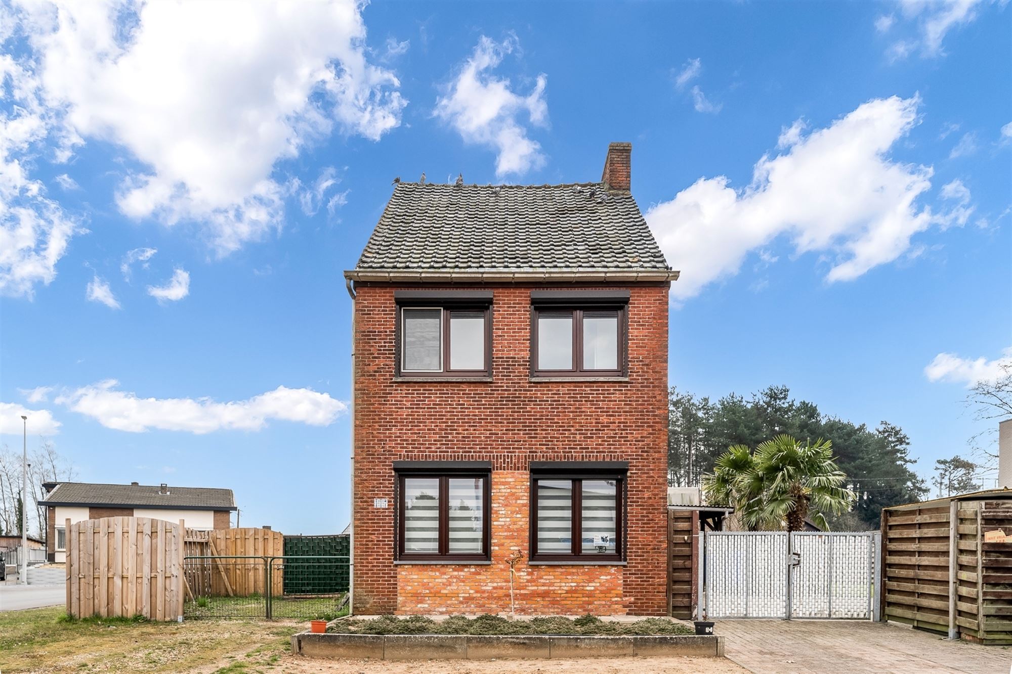 OP TE FRISSEN WONING MET POTENTIEEL GELEGEN OP EEN ZONNIG PERCEEL VAN 7A14CA TE PAAL foto 24