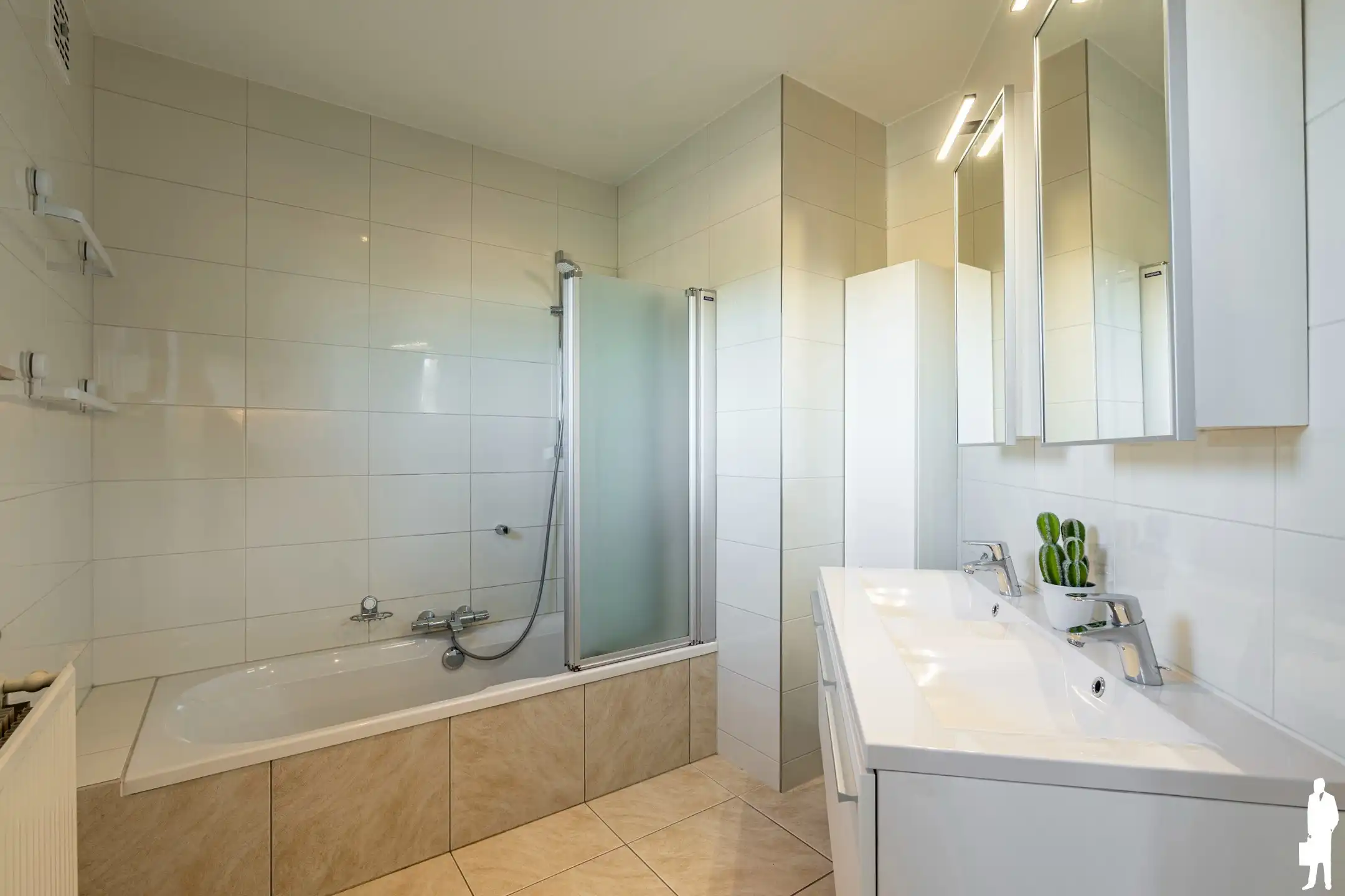 Uitstekend ruim appartement met 2 grote slaapkamers en terras foto 21