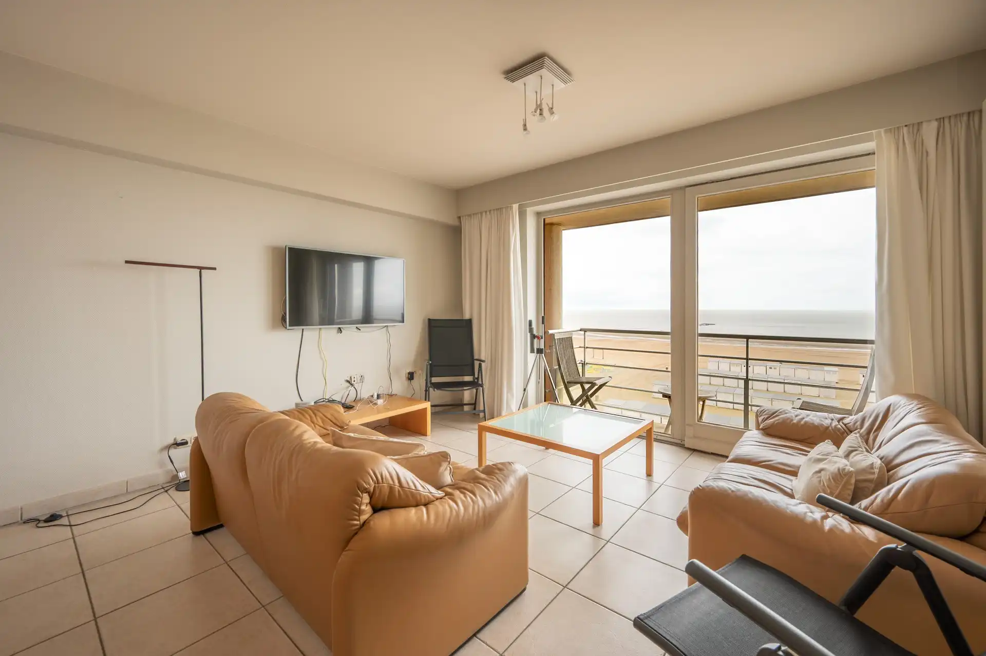 Gemeubeld - appartement op een ideale verdieping met frontaal zeezicht aan het Albertstrand! foto 4