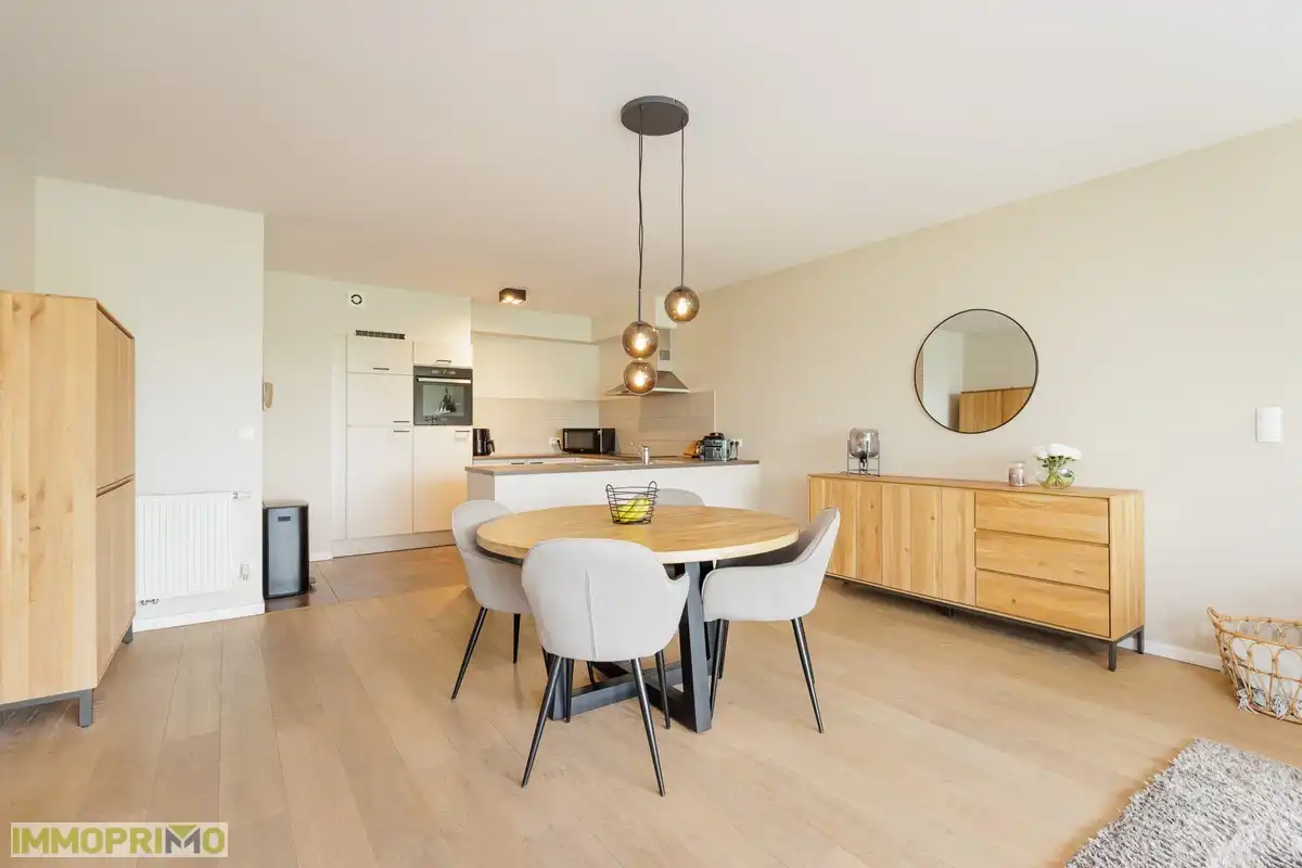 Instapklaar 3 slaapkamer appartement met ruim terras in autoluwe buurt foto 6