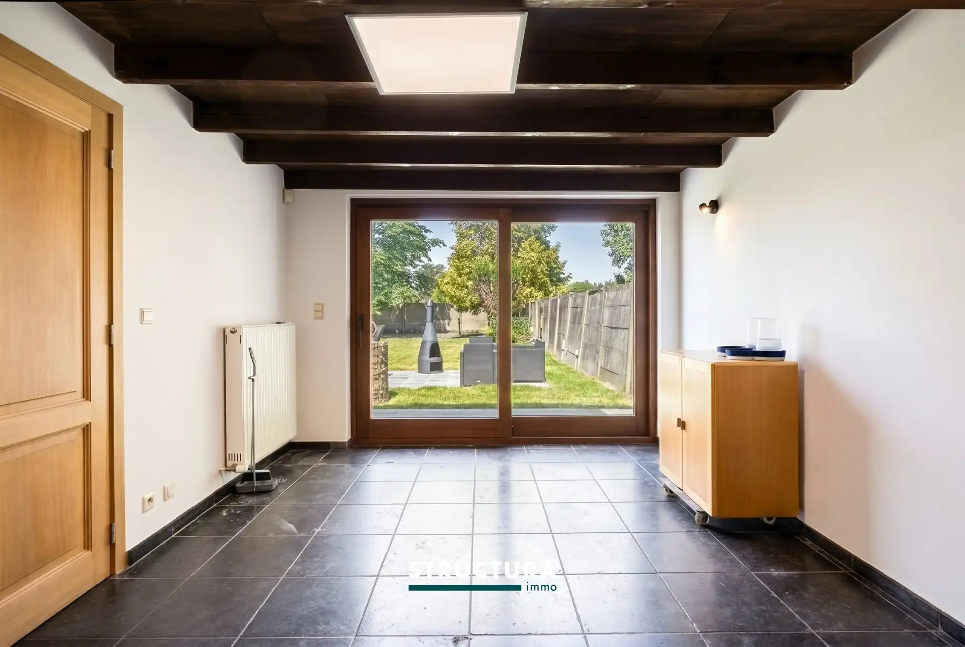Prachtige woning met ruime loods foto 15