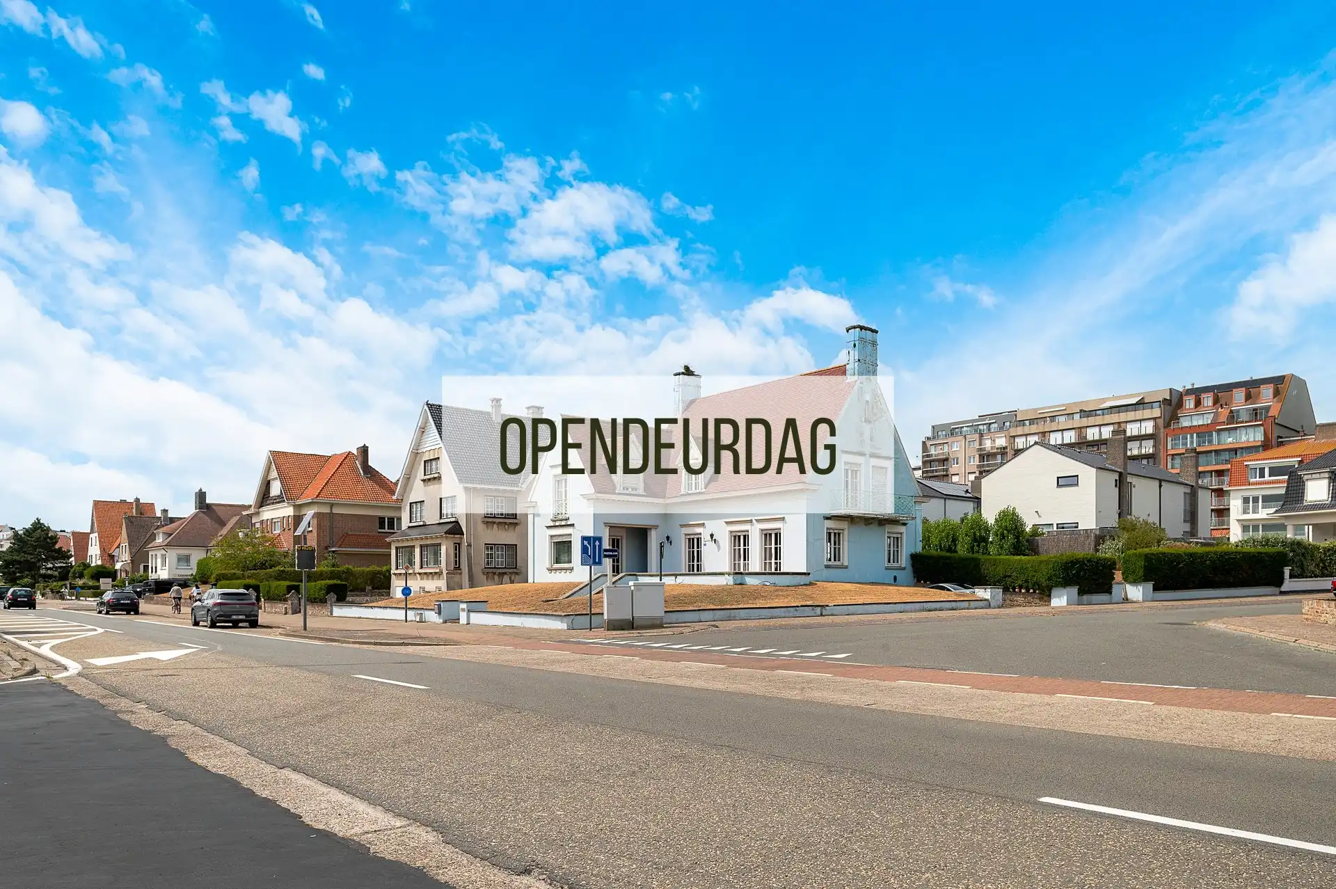 Hoofdfoto van de publicatie: Majestueuze villa op toplocatie en 919m² grond, op slechts 150 meter van het strand