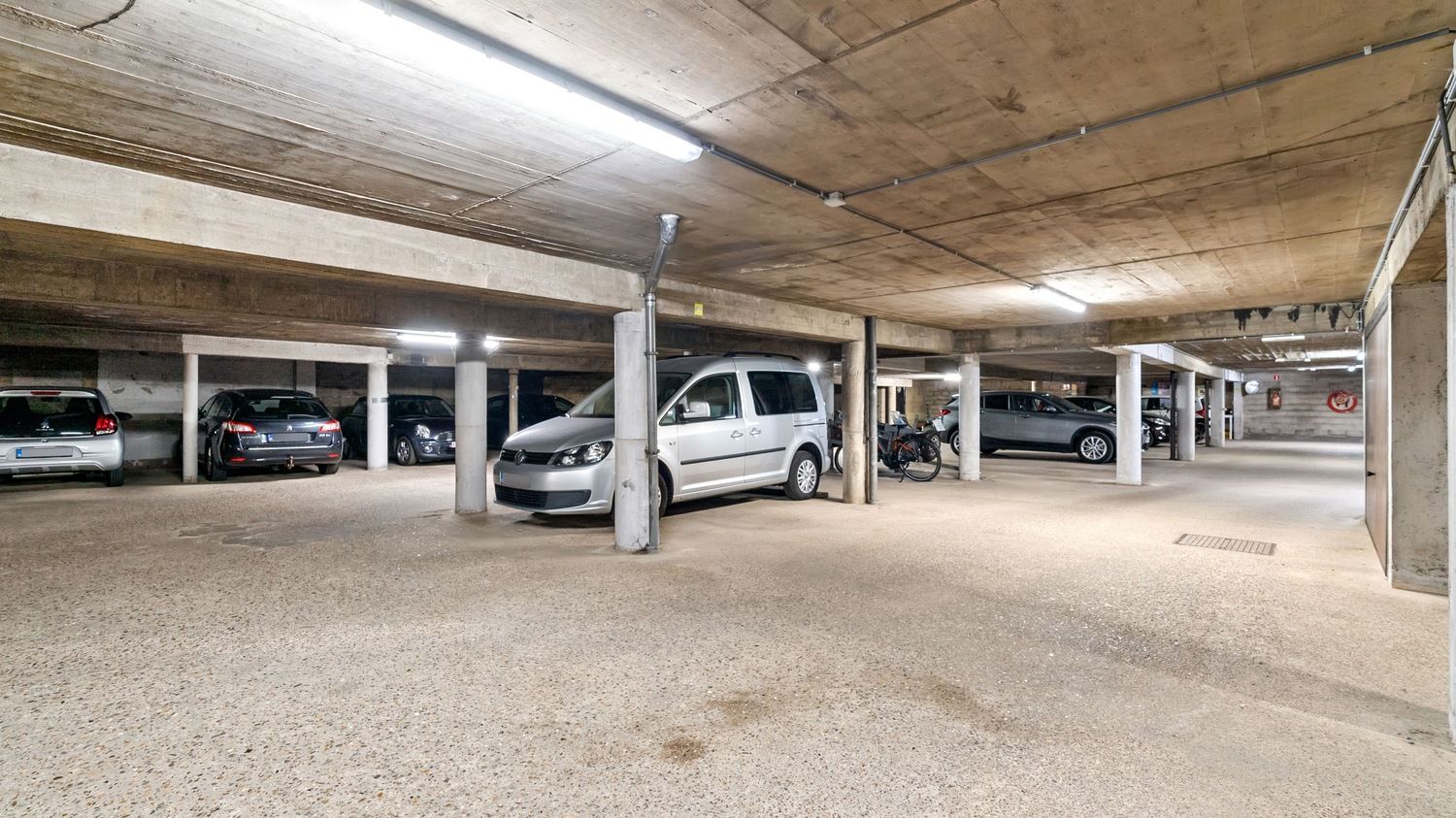 Gelijkvloers appartement met 3 slaapkamers in het centrum van Paal foto 11