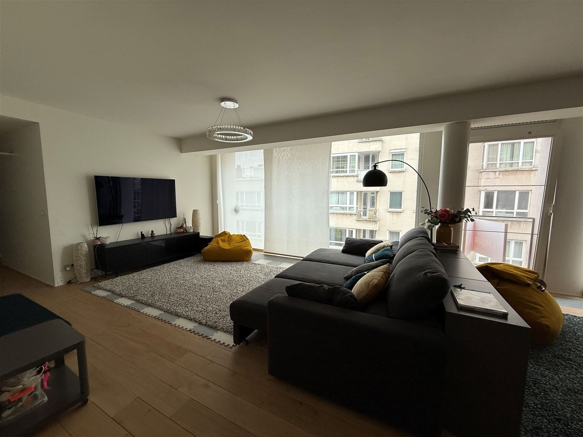 Ruim luxe appartement met 3 slk foto 3