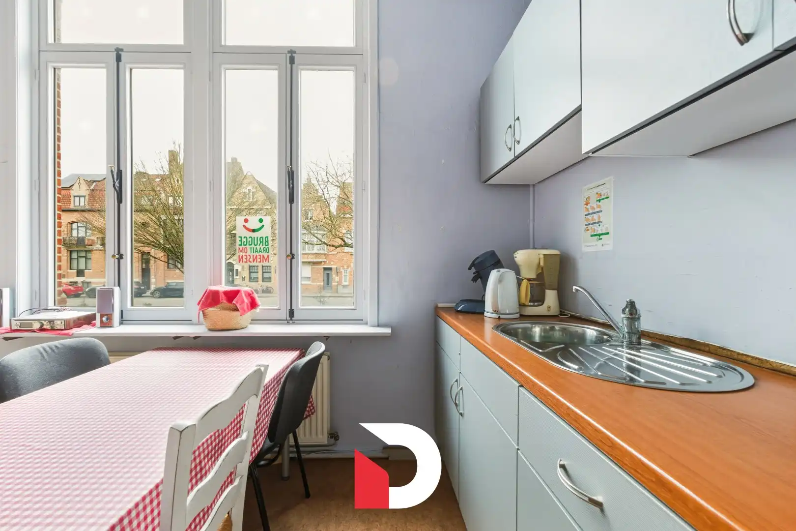 Karaktervolle woning met veel potentieel nabij centrum Brugge foto 7