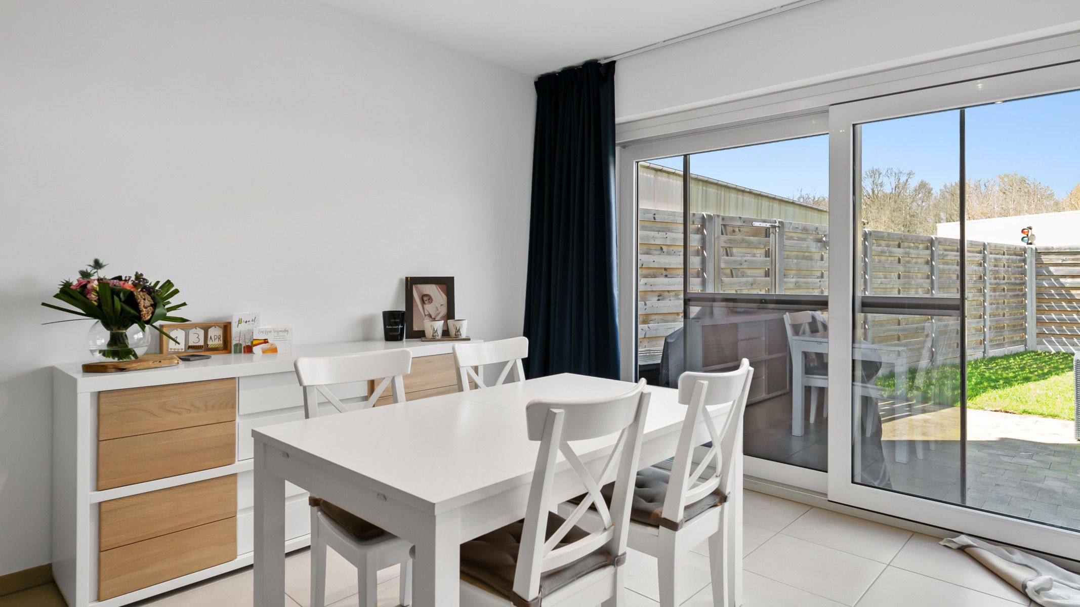 Gelijkvloers appartement met tuin en 2 autostaanplaatsen (1 ondergronds met berging en 1 bovengronds) foto 5