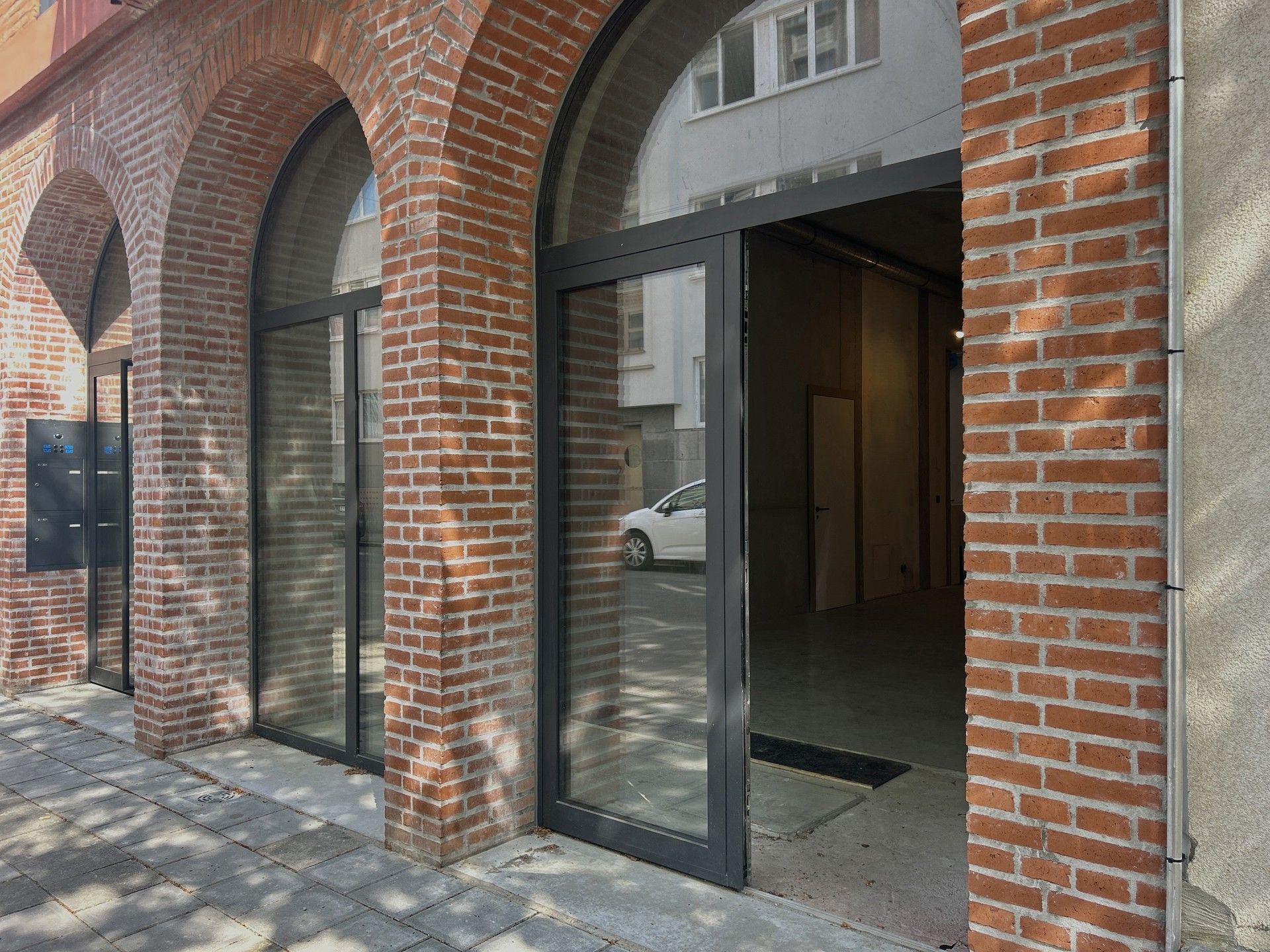 commercieel gelijkvloers op toplocatie op het Zuid foto 2