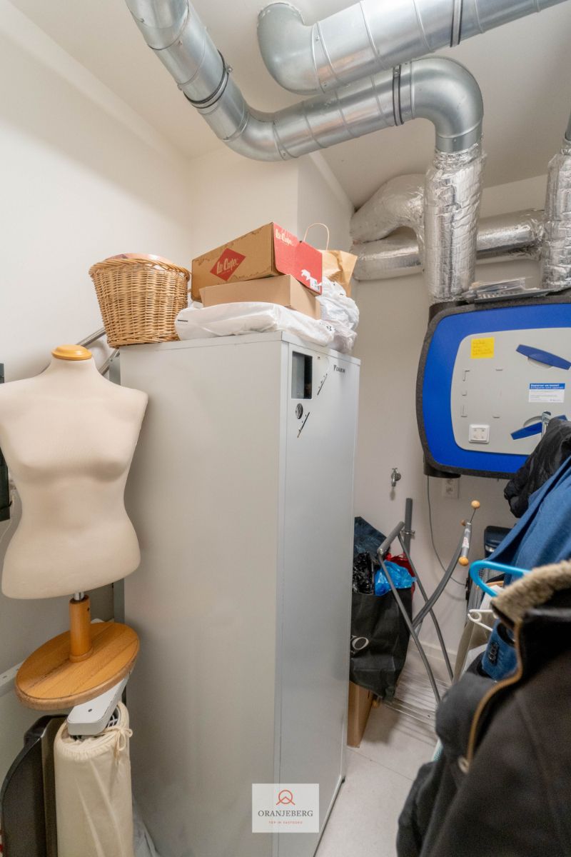 Moderne gelijkvloerse studio met terras te Gent foto 18