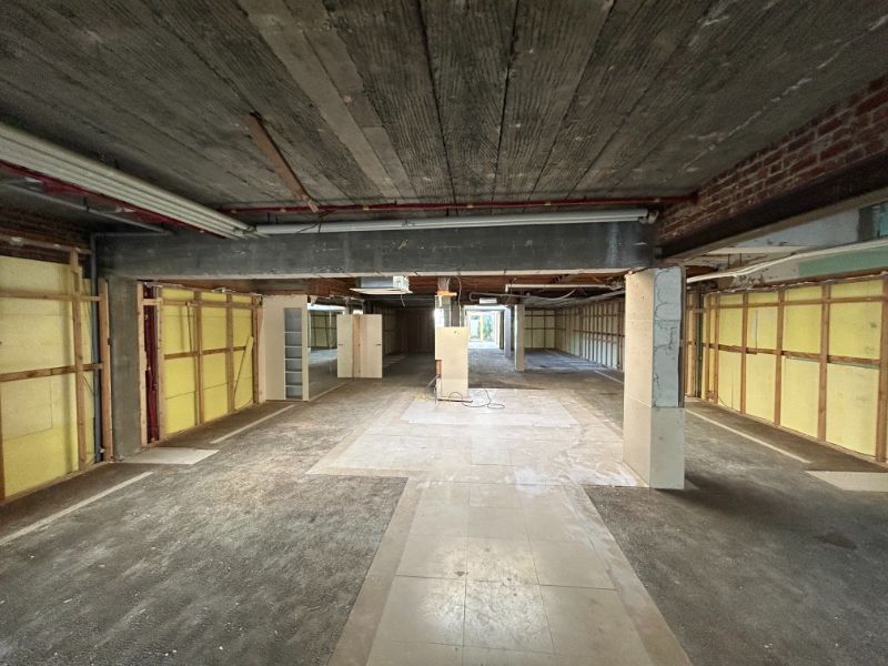Casco handelsruimte van 398 m² op toplocatie in Merelbeke foto 3