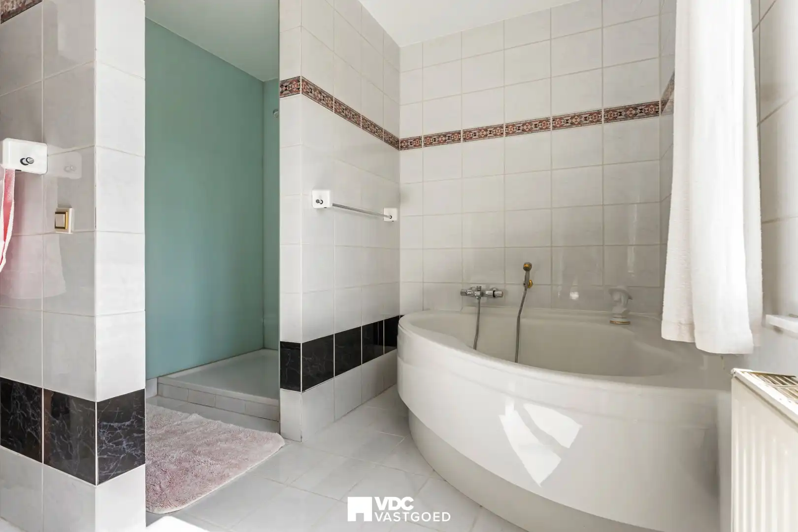 Unieke villa met kantoorruimte, binnenzwembad en opsplitsingsmogelijkheid – Tongeren/Borgloon foto 22