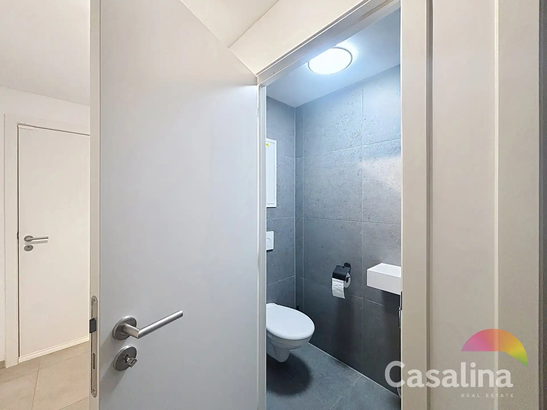 Modern nieuwbouwappartement met terras te huur foto 13