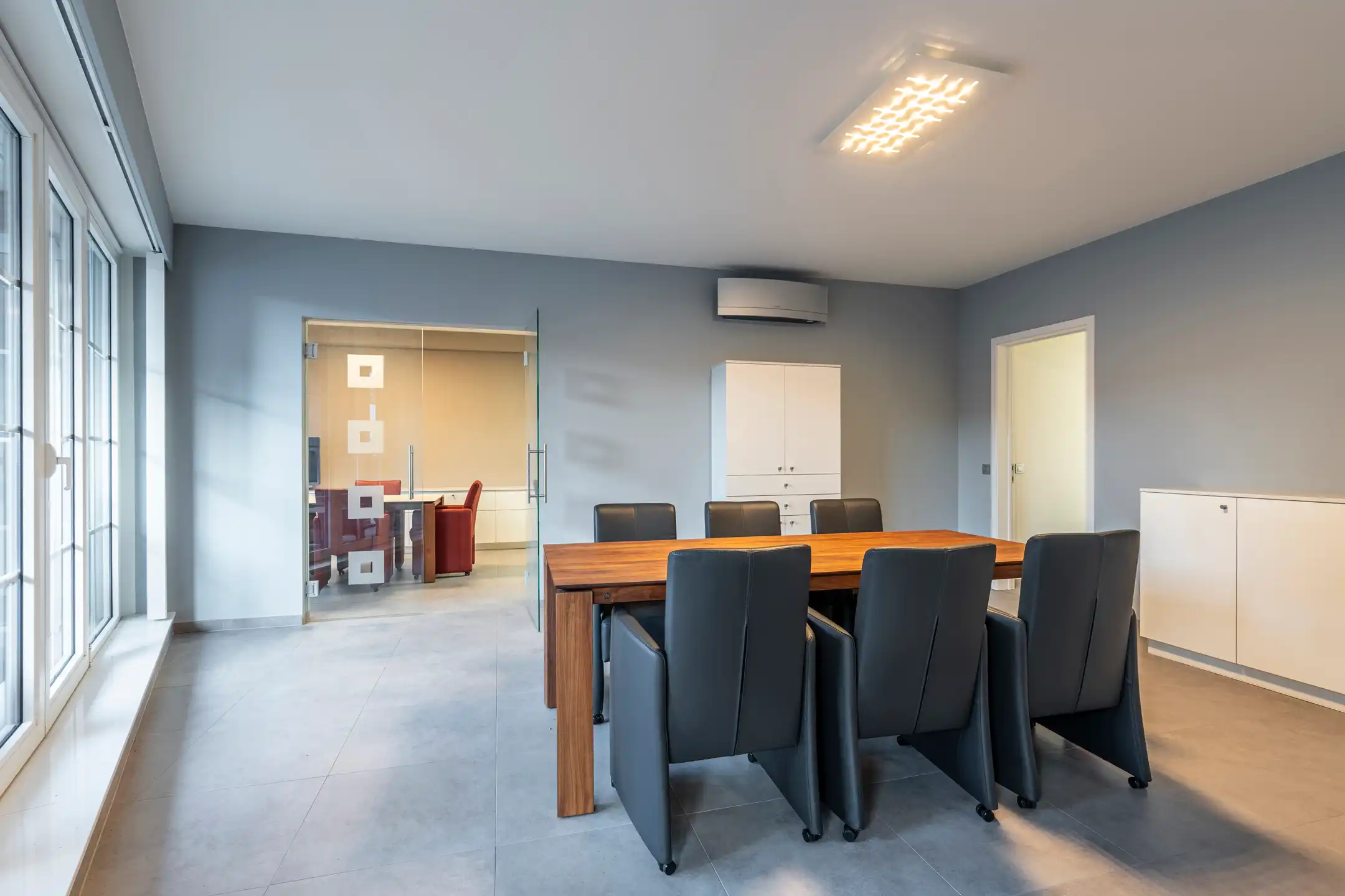 Luxueus appartement in hartje Turnhout met ondergrondse parkeerplaatsen foto 5