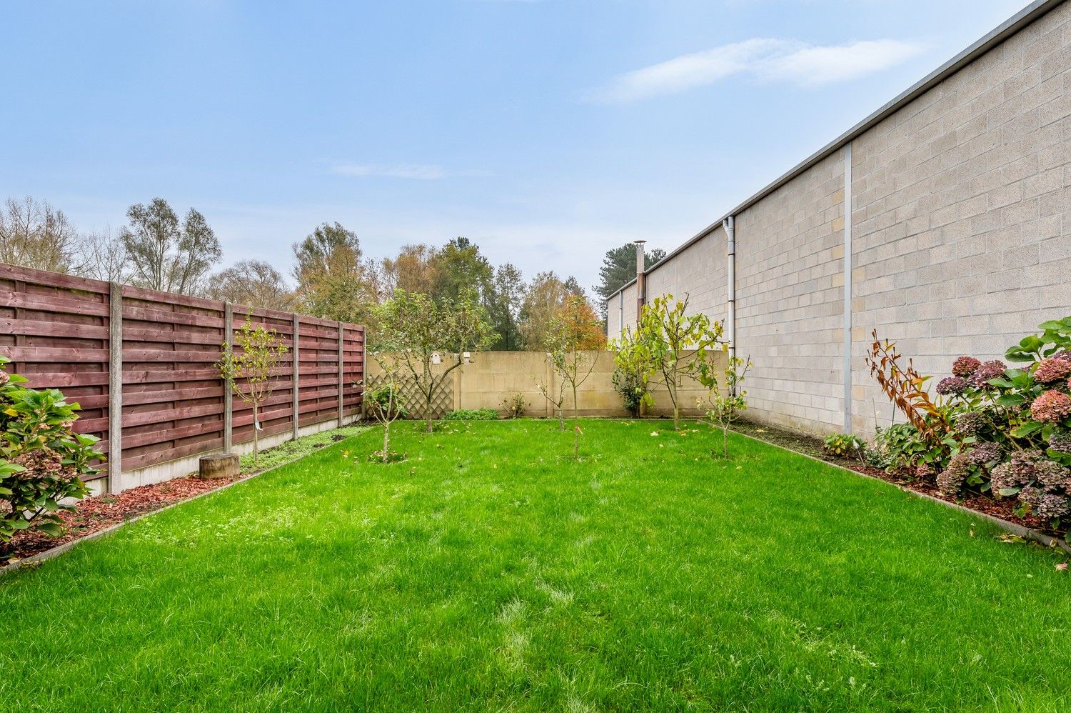 INSTAPKLARE, GOED ONDERHOUDEN RUIME WONING + MAGAZIJN/GARAGE 100 M² foto 26