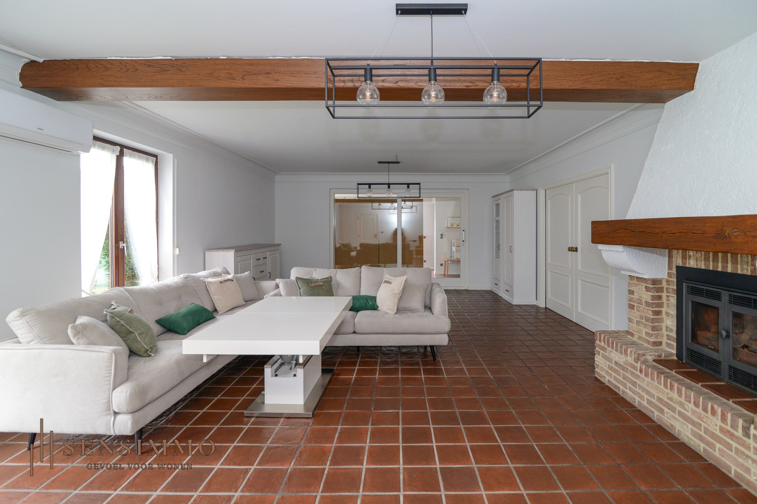 Ruime en energiezuinige woning met 4 slaapkamers op mooi perceel  foto 4