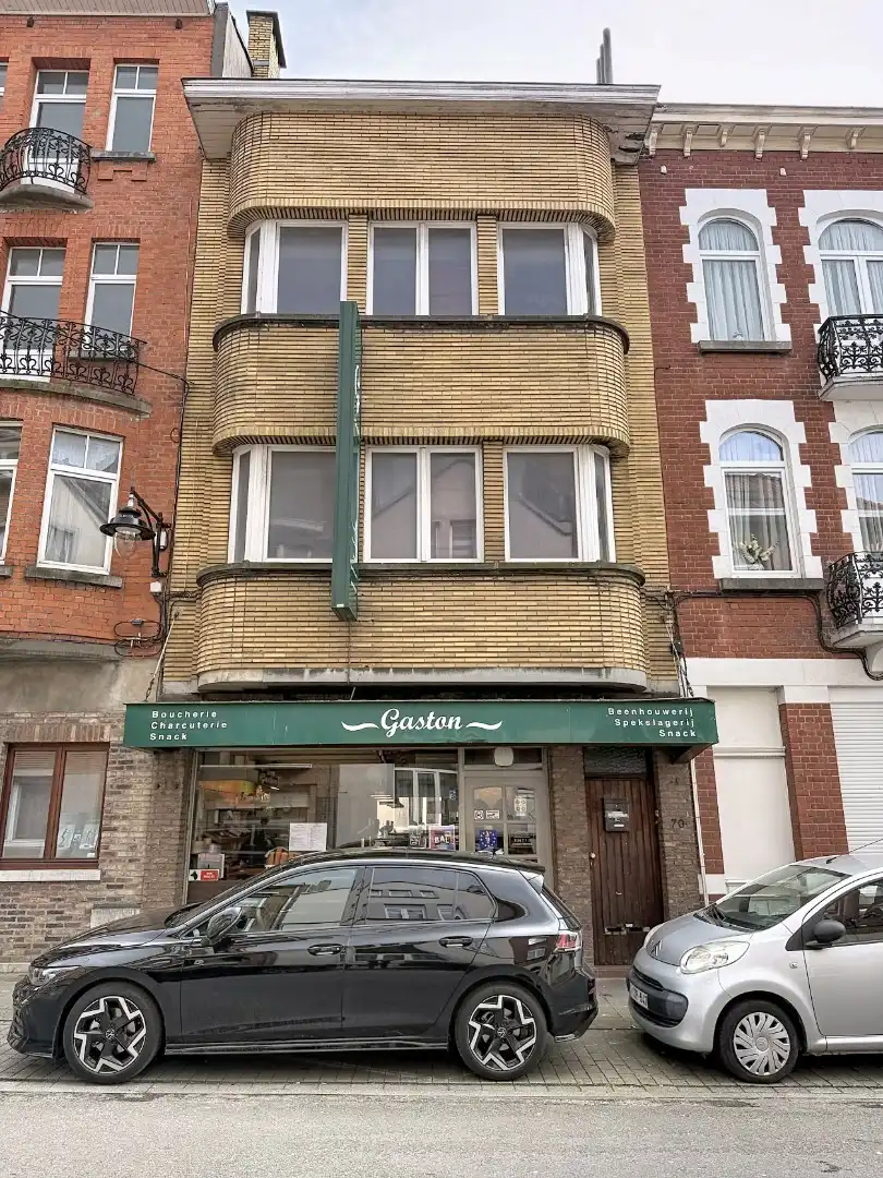 Een te renoveren opbrengsteigendom!! foto {{pictureIndex}}