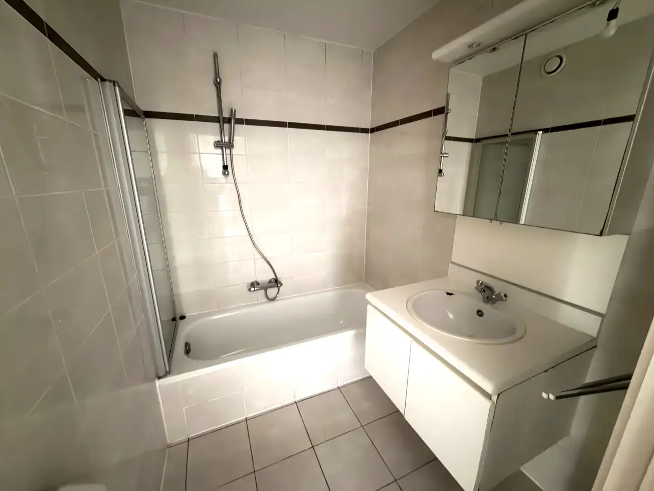 Appartement met twee slaapkamers en terras met zicht op de Haven te Zeebrugge. foto 10