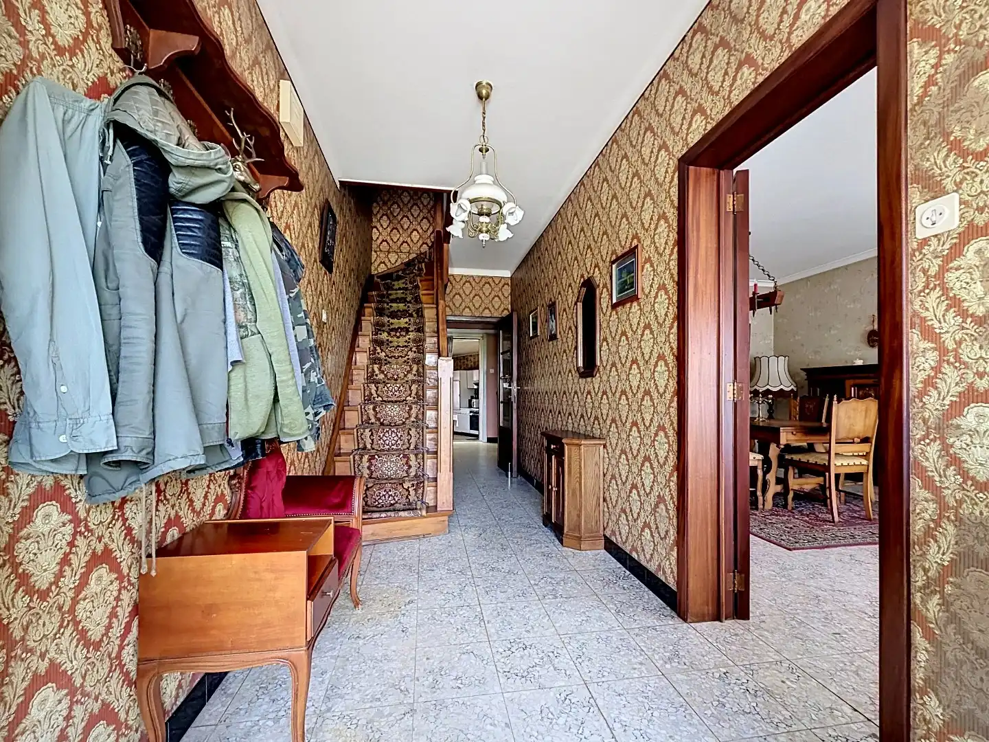 Uniek renovatieproject in Hakendover: Ruime kangoeroewoning met twee huisnummers (91 & 93) foto 2
