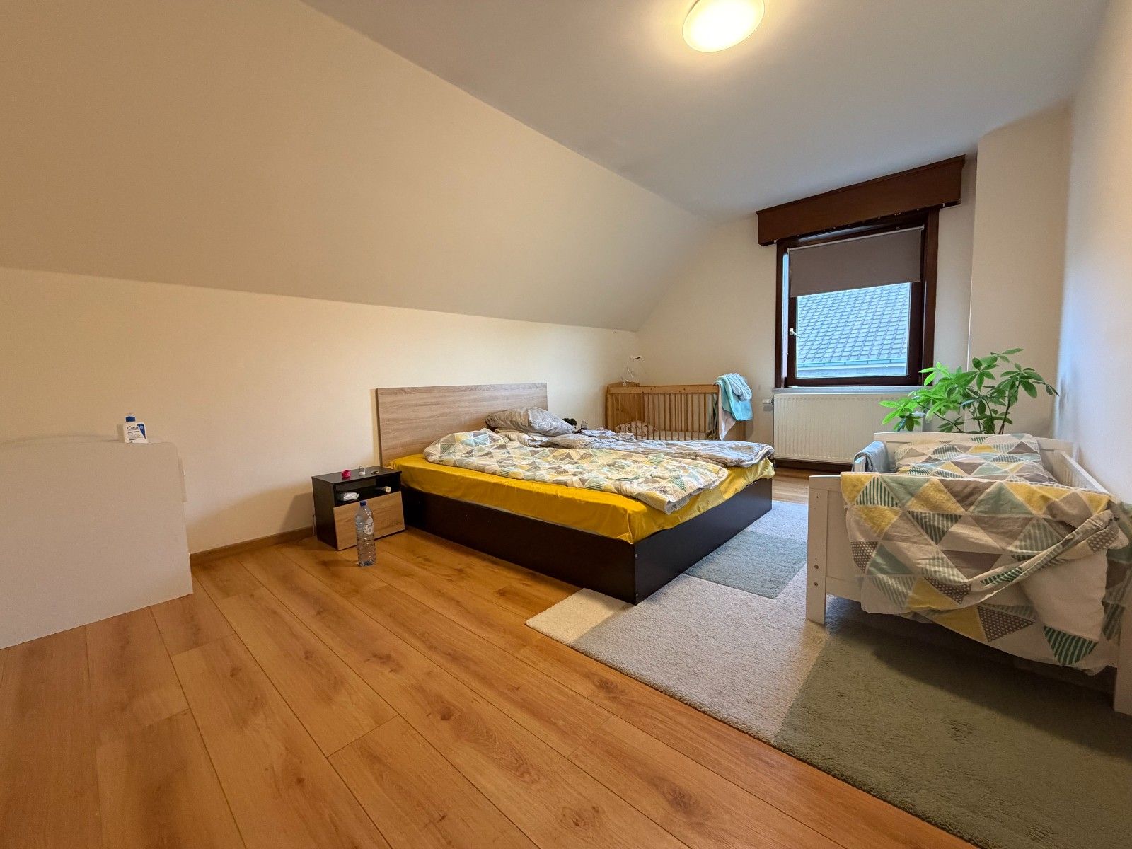 Ruime gezinswoning met 3 slaapkamers, grote tuin en garage foto 13