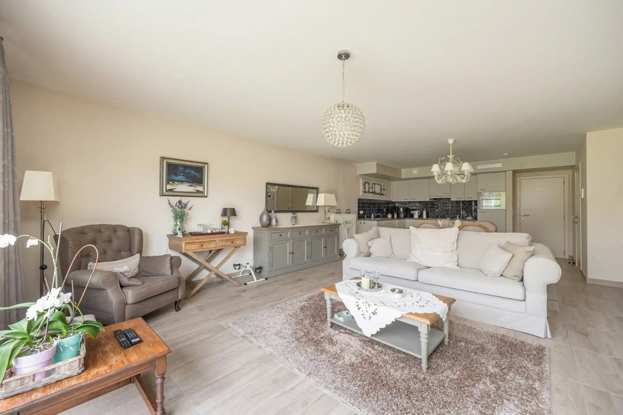 Gelijkvloers appartement met één slaapkamer foto 3