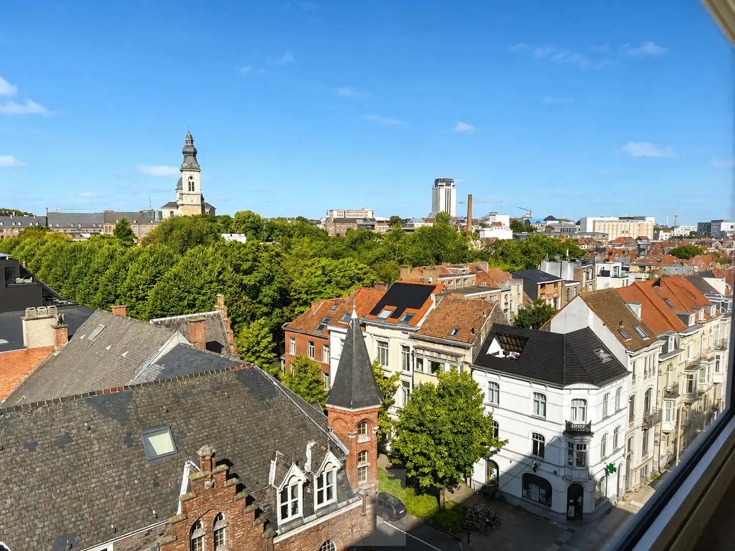 Gerenoveerde studio op heel goede locatie foto 9