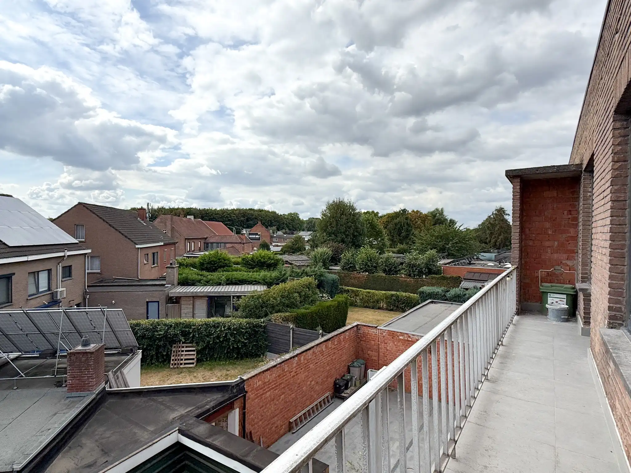 Volledig gerenoveerd appartement met twee slaapkamers in Beveren foto 10