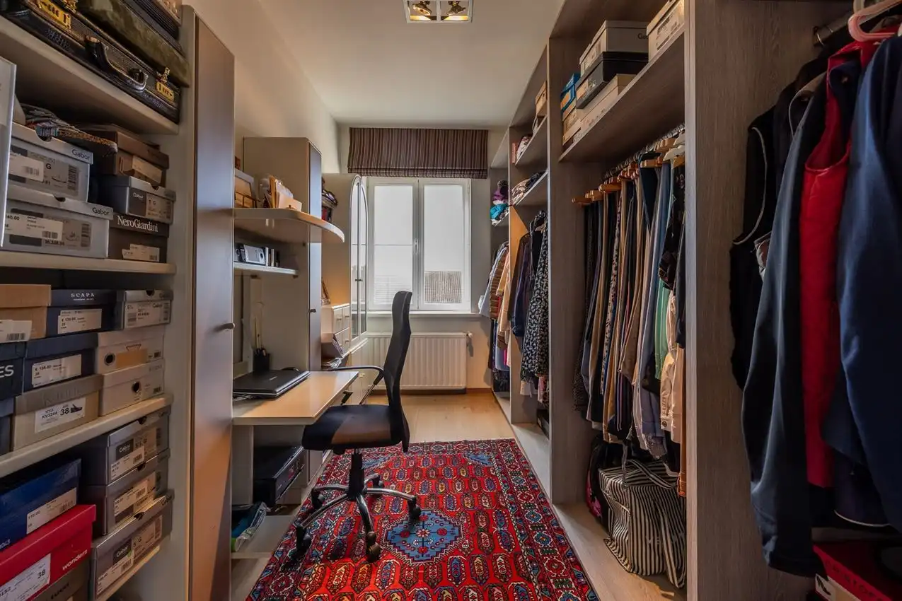 Bauhaus stijl '60, panoramisch zicht op Basiliek foto 20