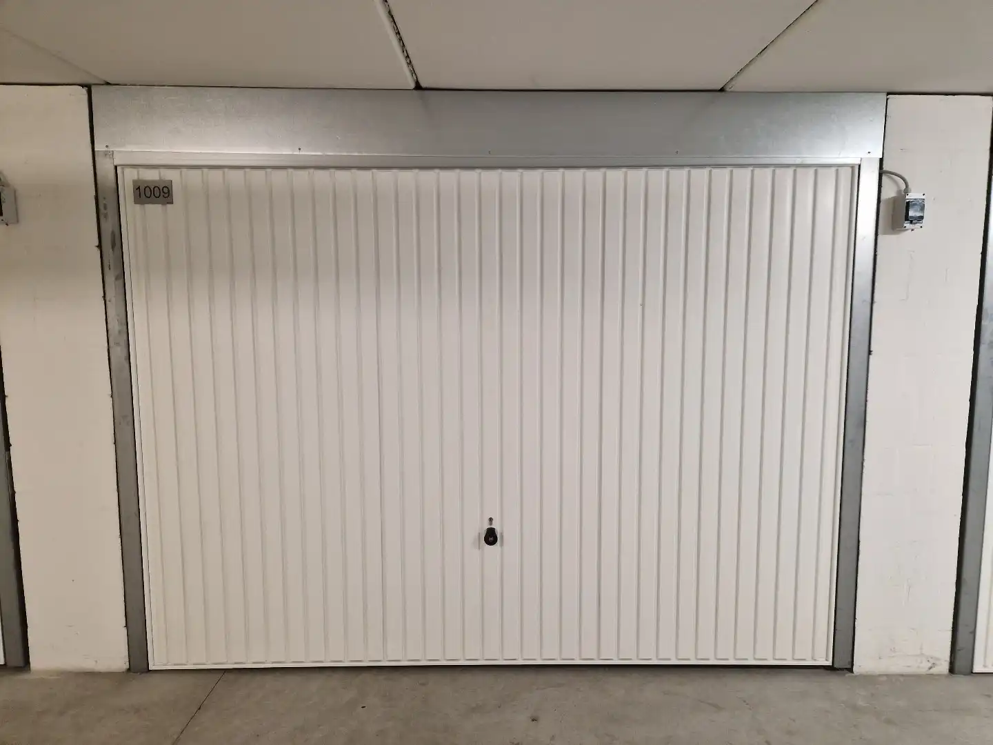 Ruime garage te huur te Nieuwpoort-bad foto 5